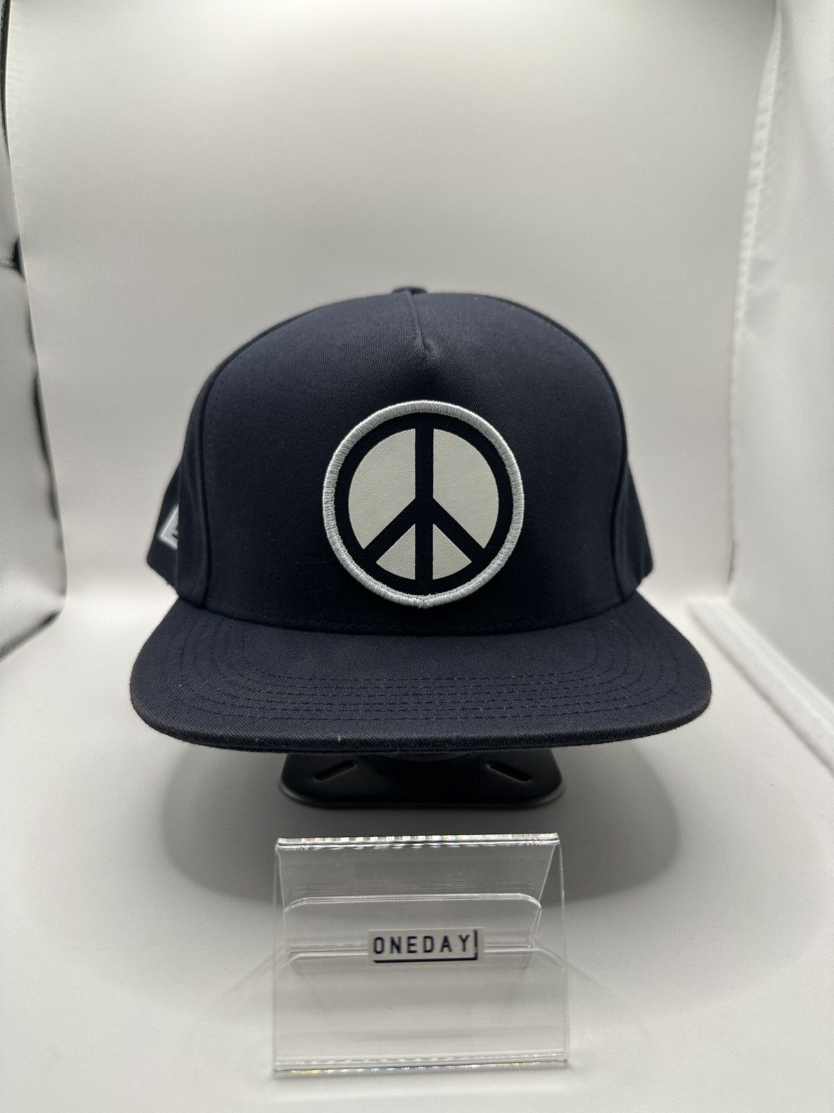 Pigalle Pigalle Hat Peace Size ONE SIZE - 1 Thumbnail