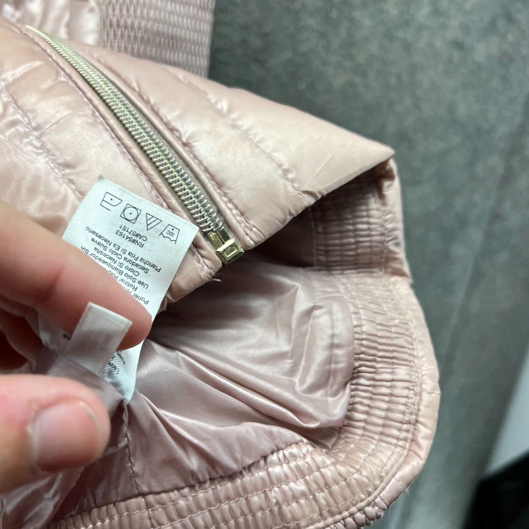 Calvin Klein Calvin Klein Vest Women Medium Pink Full Zip Puffer Down Jacket Size M / US 6-8 / IT 42-44 - 2 Thumbnail