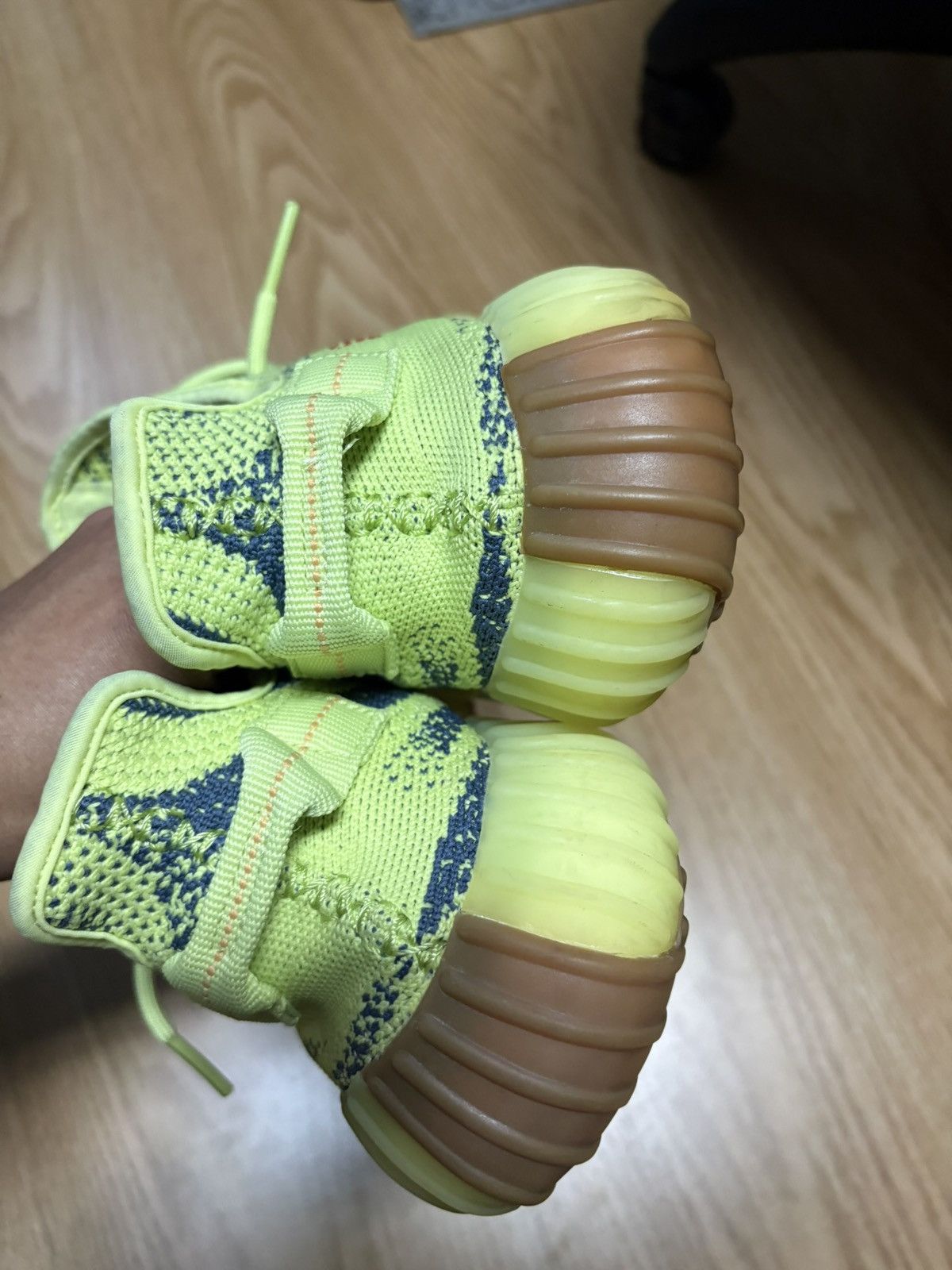 Adidas Adidas Yeezy Boost 350 V2 Size US 9.5 / EU 42-43 - 4 Thumbnail