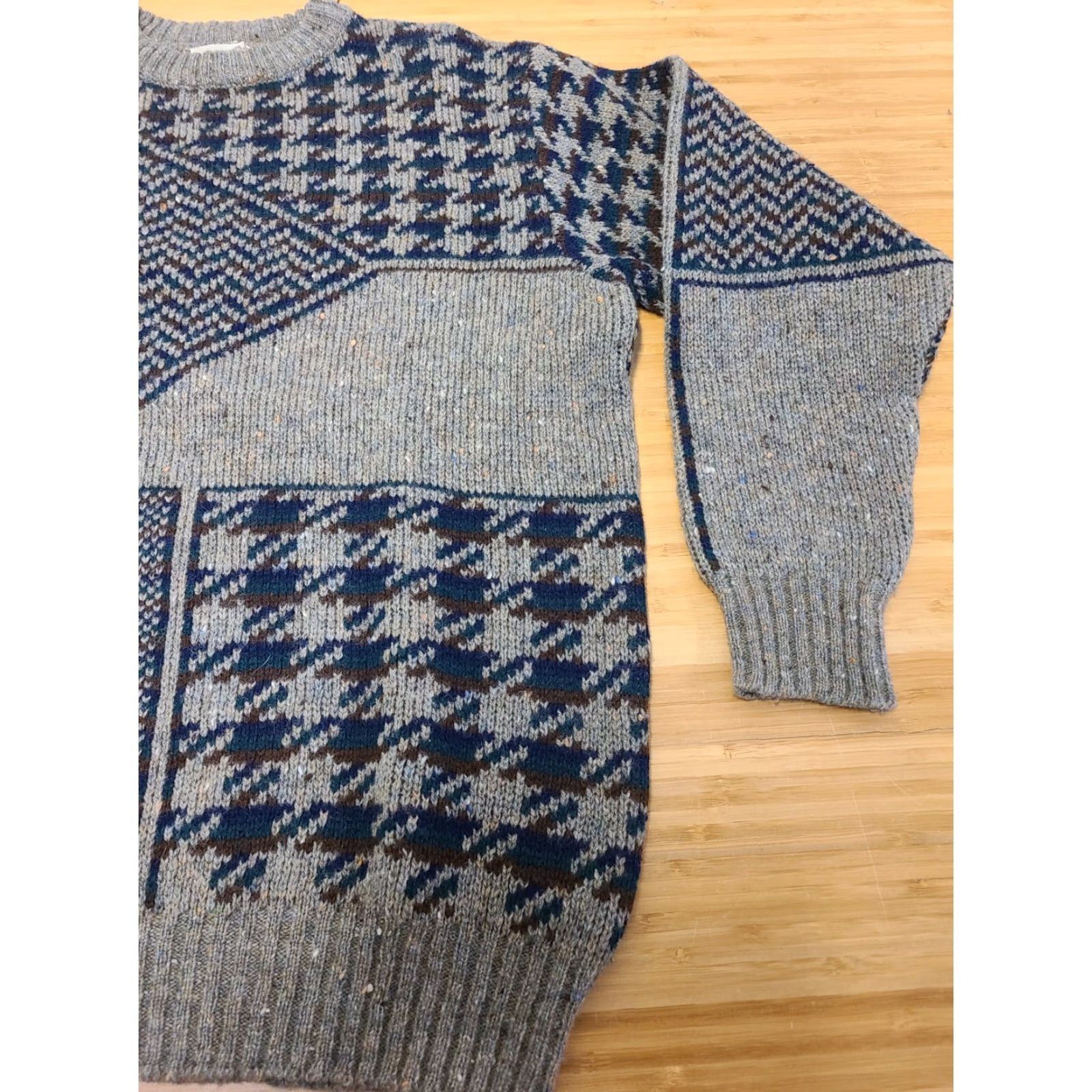 Vintage VINTAGE Lord Jeff Sweater 100% Shetland Wool Abstract Pattern Crew Neck Long Sleeve Brown M Mens Pullover Knit Classic Fall Winter Size US M / EU 48-50 / 2 - 2 Thumbnail