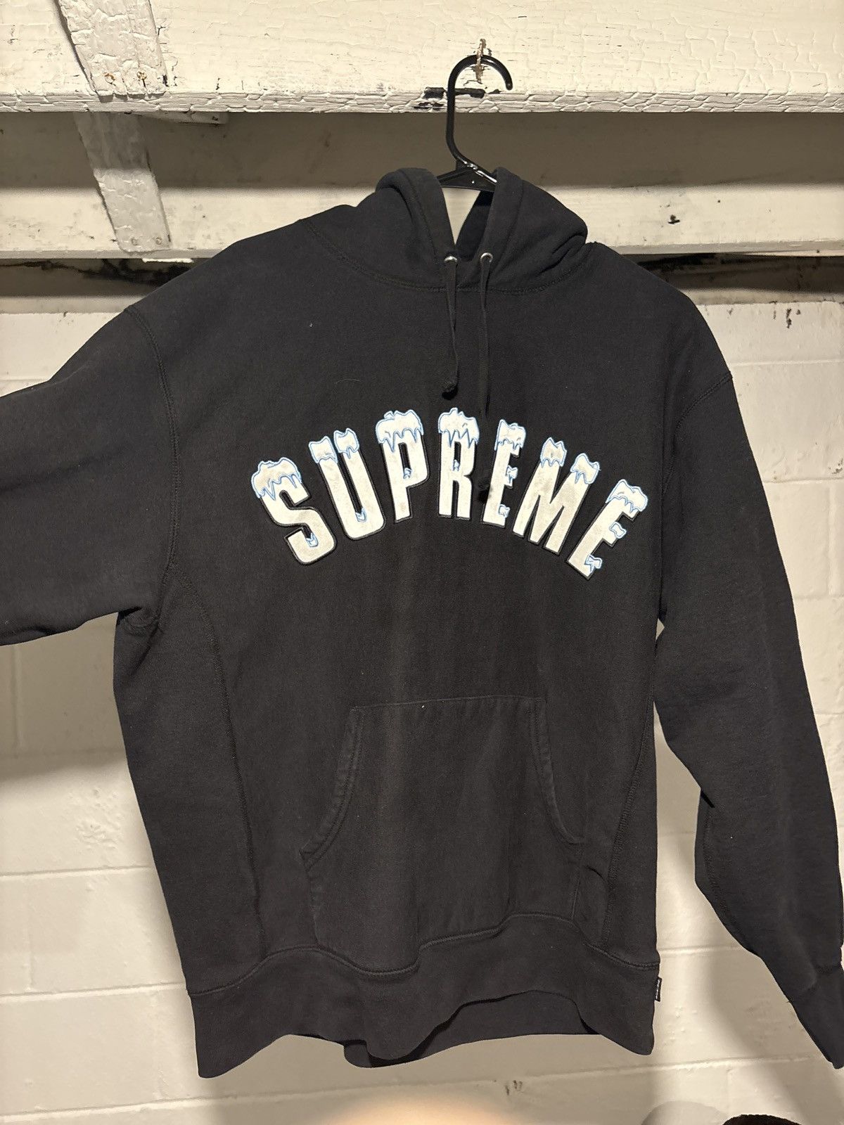 Supreme Supreme Snow logo Size US L / EU 52-54 / 3 - 1 Thumbnail