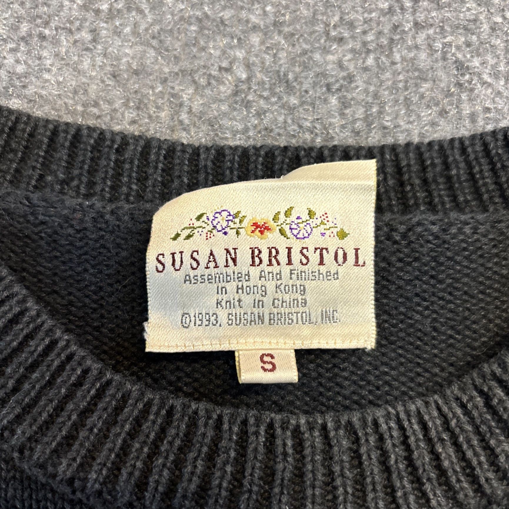 Vintage VINTAGE Susan Bristol Sweater Cat Tassel Design Fringe Small Blue Crew Neck Women Pullover 1993 Granny Style Size S / US 4 / IT 40 - 2 Thumbnail