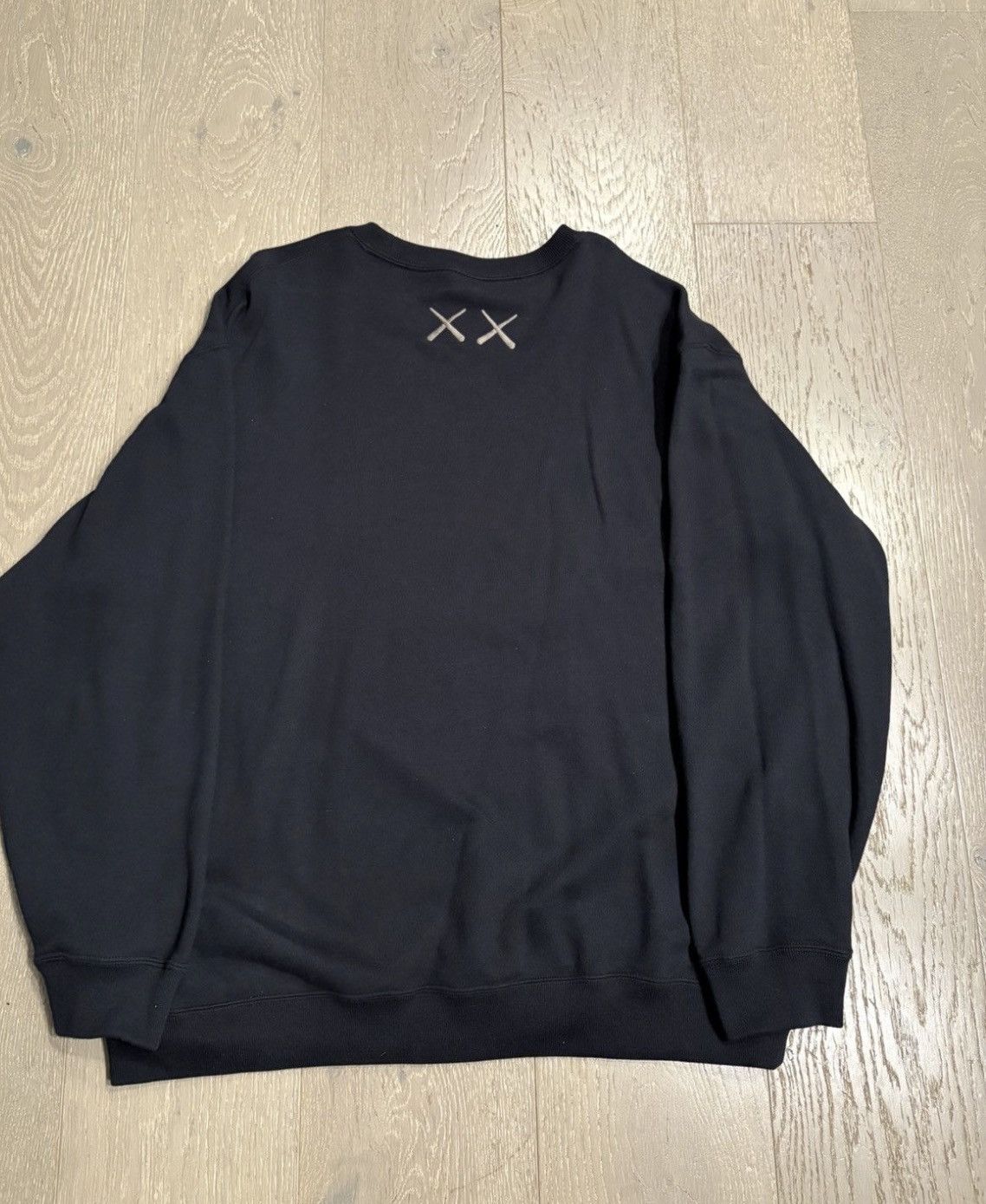 Kaws KAWS x Uniqlo Warhol UT Graphic 476352 sweatshirt Size US XXL / EU 58 / 5 - 4 Thumbnail
