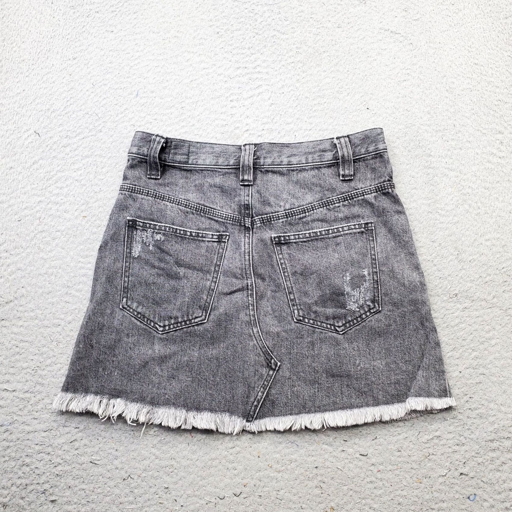 Free People Free People Skirt Womens Size 25 Denim Multicolor Short Mini Pleated Frayed Hem 100% Cotton Summer casual Mulitcolor Size 42" / US 20 - 2 Thumbnail