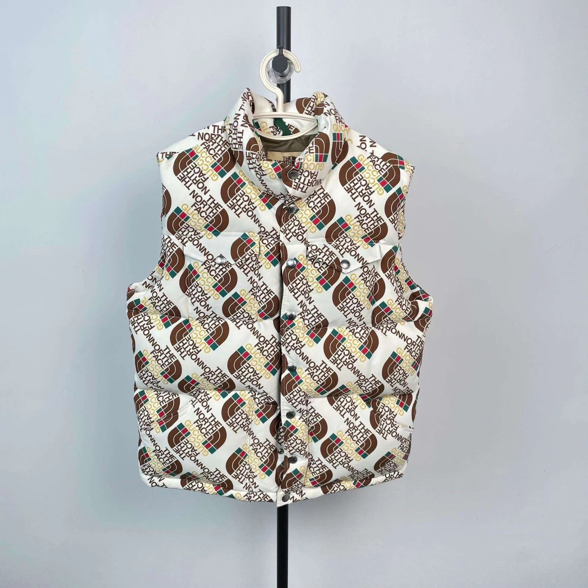Gucci Gucci down vest M colorblock Size US M / EU 48-50 / 2 - 1 Thumbnail
