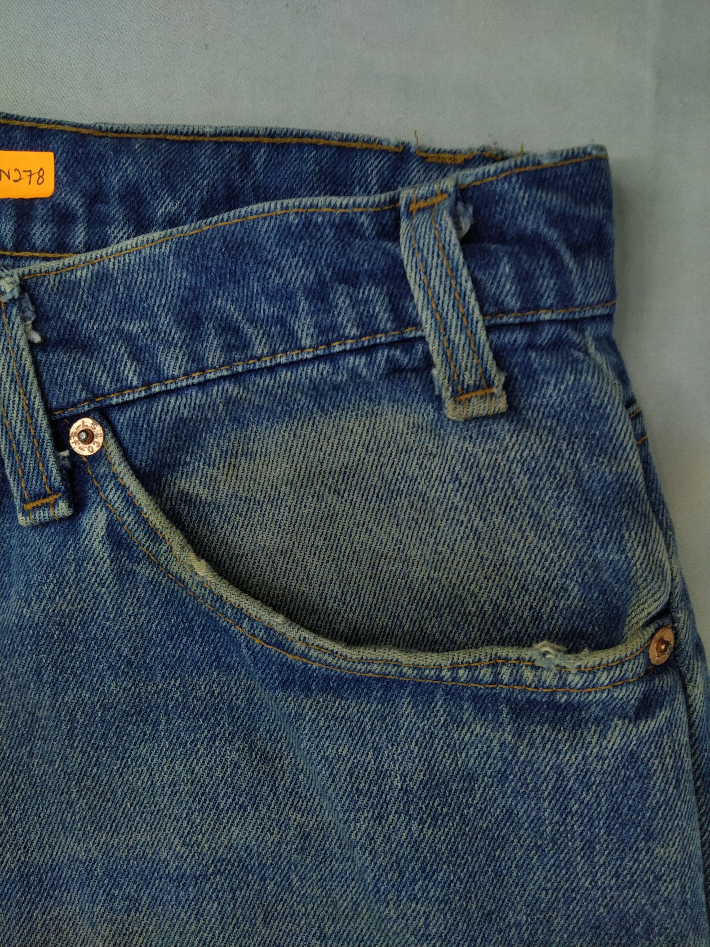 Levi's Distressed Vintage Levi's USA Denim 35x28.5 -JN278 Size US 35 - 12 Thumbnail