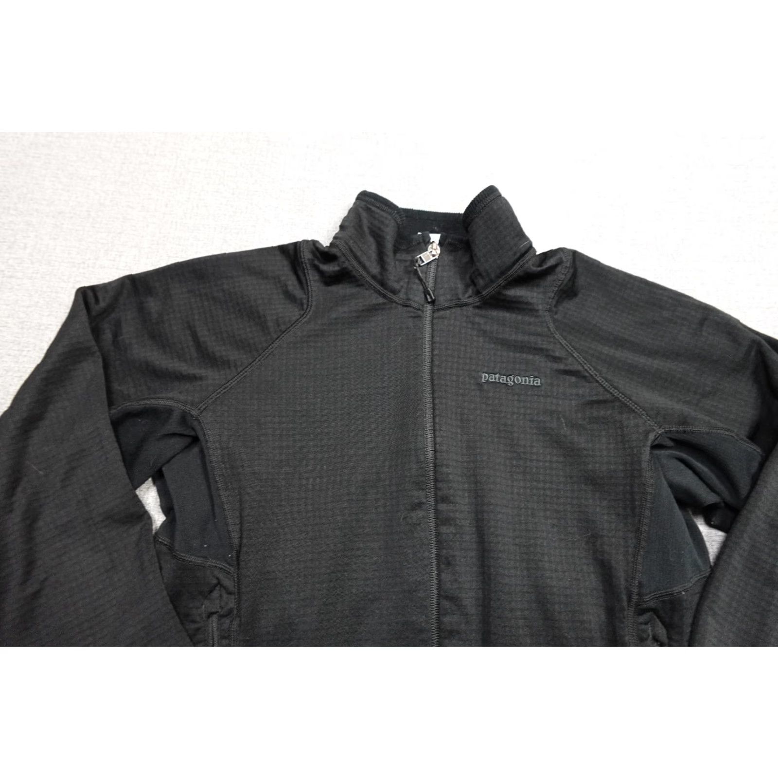 Patagonia Patagonia Mens Sweater Long Sleeve Zip Fleece Black All Seasons Hiking Retro Outdoor Casual Size US M / EU 48-50 / 2 - 2 Thumbnail