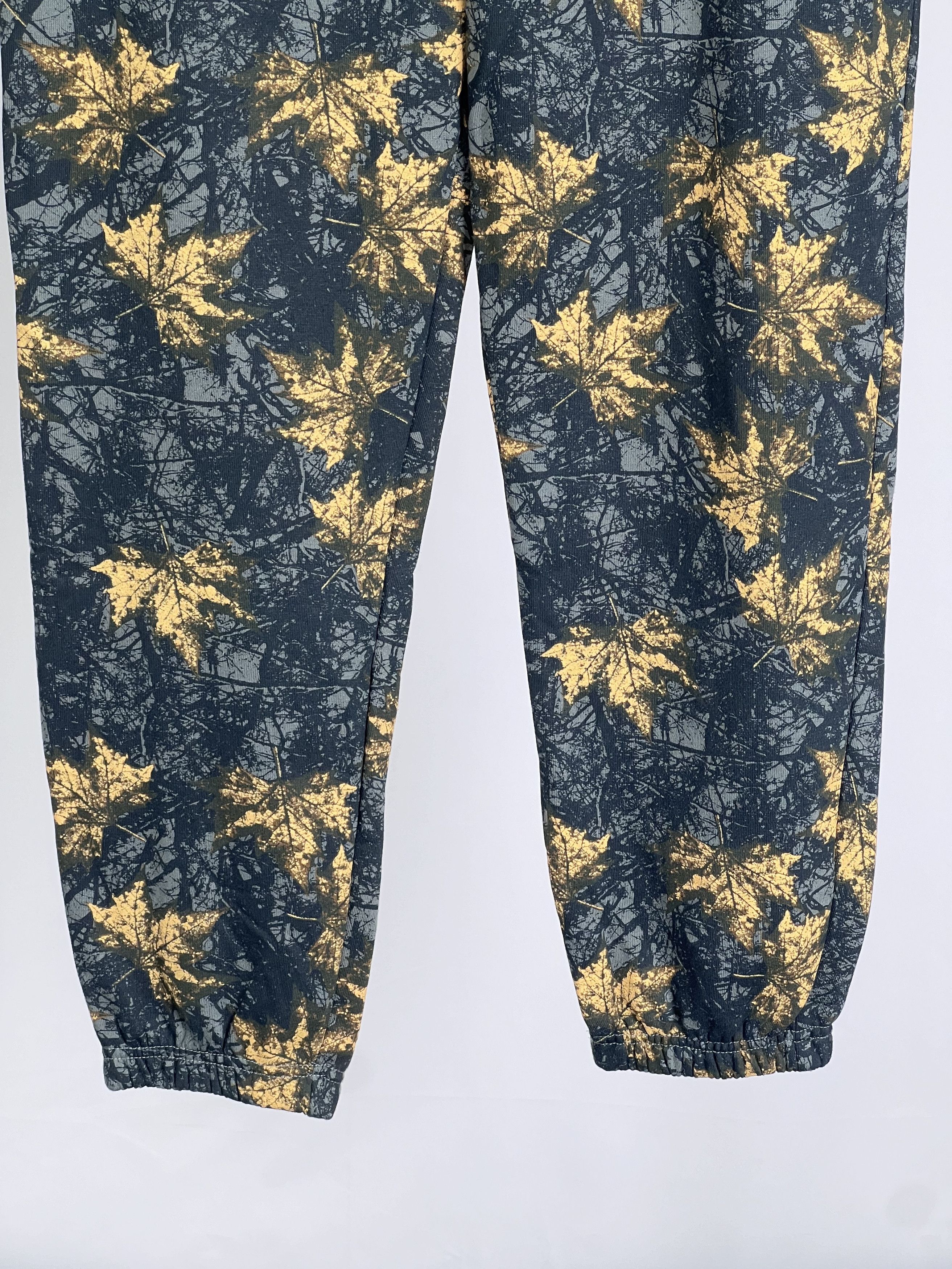 True Religion BRAND NEW BIG T LEAF CAMO LOGO JOGGER SIZE L Size US 34 / EU 50 - 5 Thumbnail