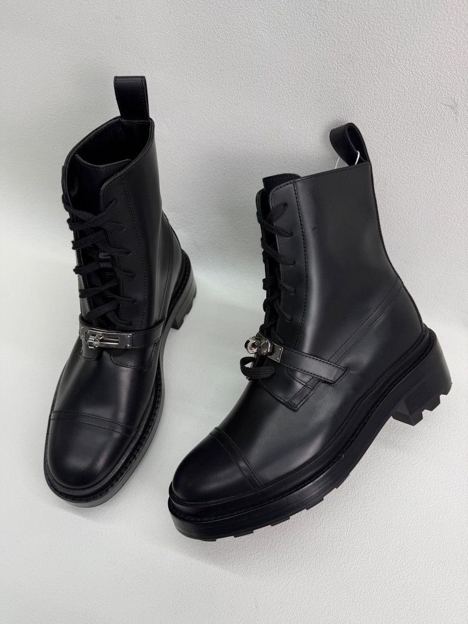 Hermes Hermes Leather Black Boots us_5 Women Size US 5 / IT 35 - 1 Thumbnail