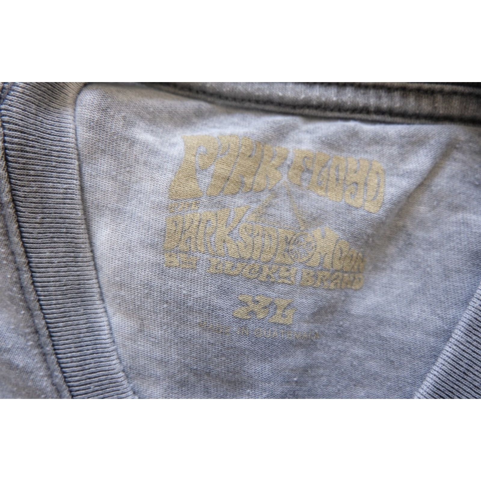 Vintage PINK FLOYD DARK SIDE OF THE MOON MUSIC ROCK VTG Y2K THIN T SHIRT 2015 LVL LUCKY BRAND MEN XL Gray Crew Neck Short Sleeve Shirt Size US XL / EU 56 / 4 - 7 Thumbnail