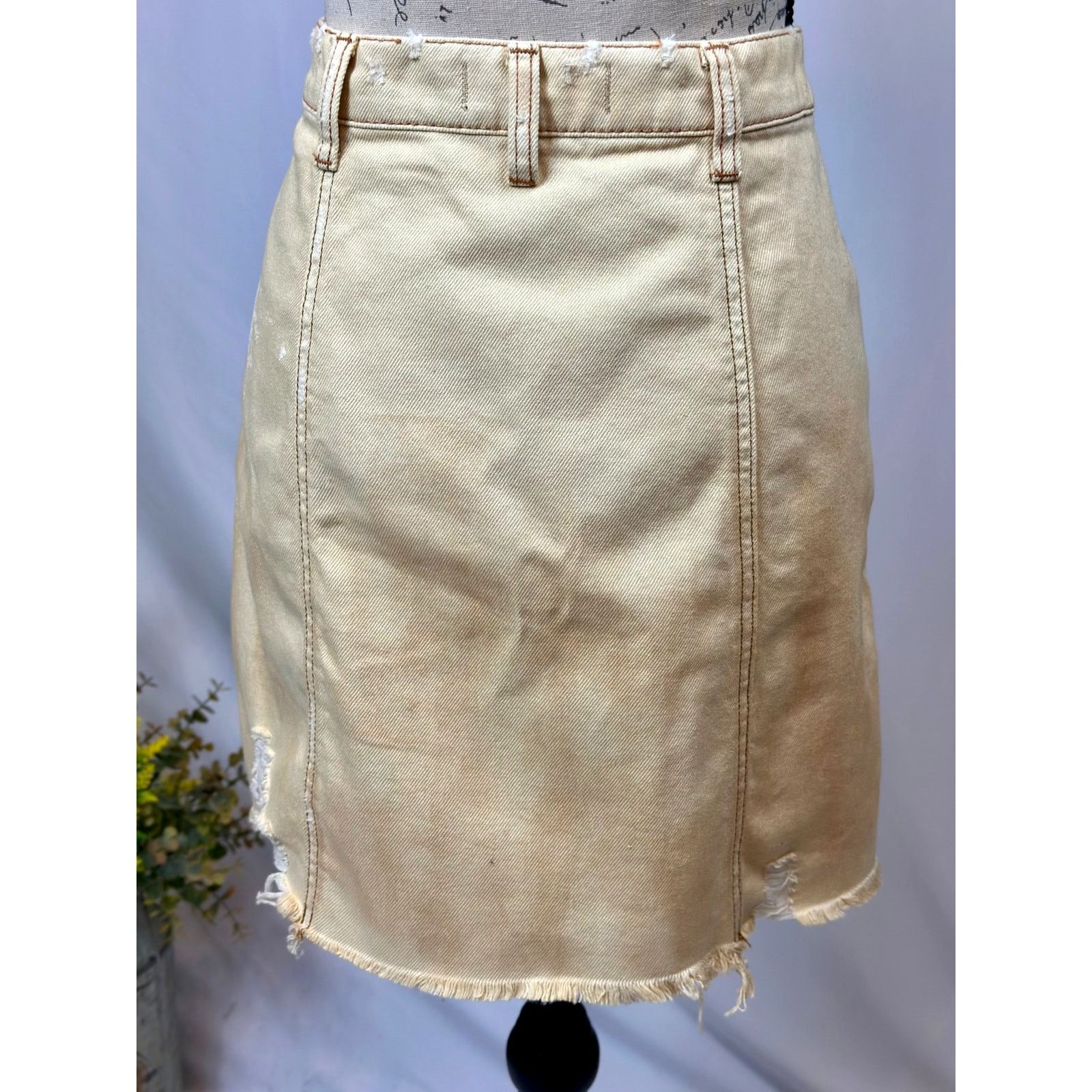 Free People Free People Parker Wrap Denim Mini Skirt Butter Cream 27 Size 27" / US 4 / IT 40 - 17 Thumbnail