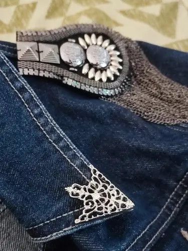 Vintage Silver Triangle Shirt Collar Pin Collar Size ONE SIZE - 3 Thumbnail