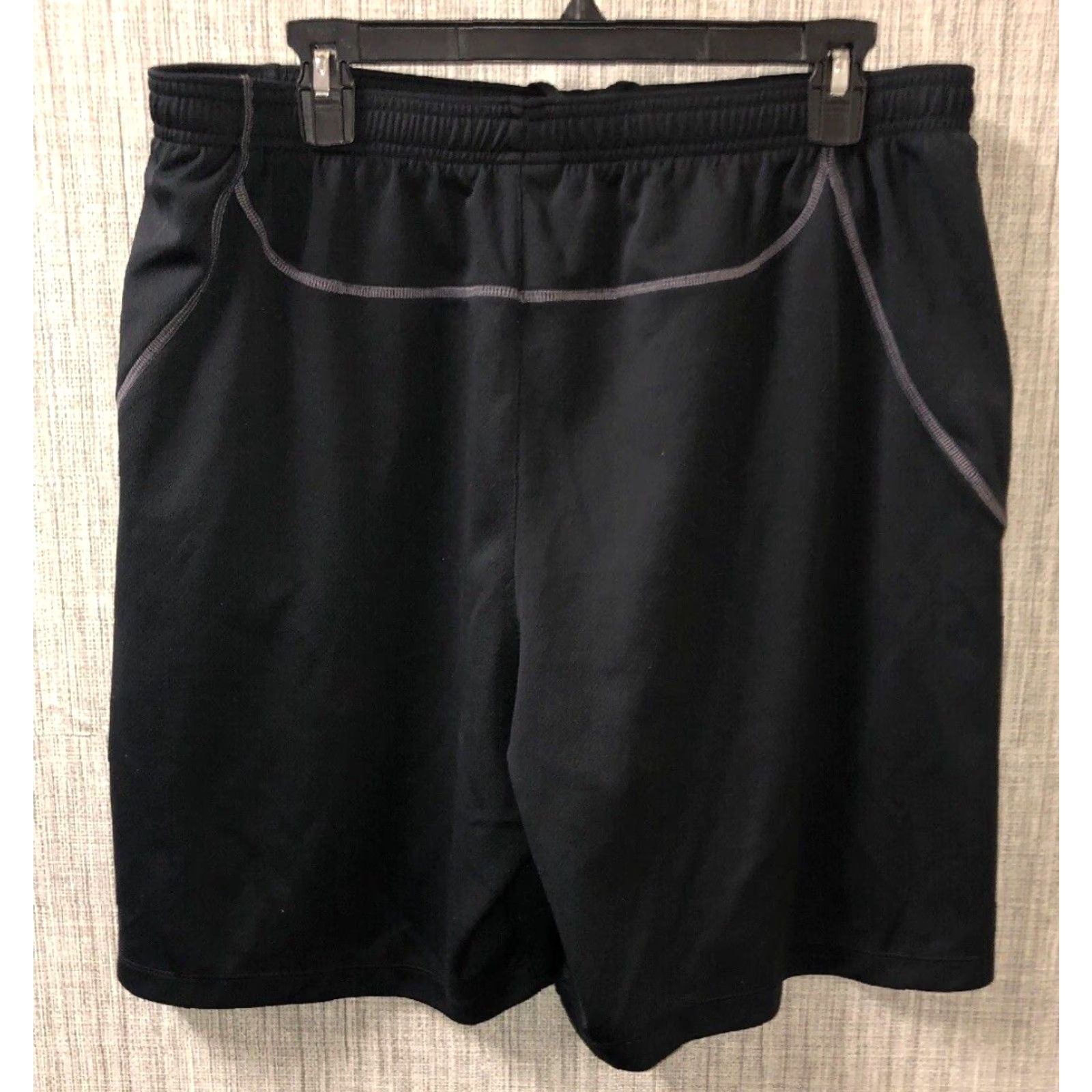 Under Armour Under Armour Mens Athletic Shorts Black Adjustable Stretchy Athletic Shorts Adjustable Mens Black Size US 35 - 4 Thumbnail