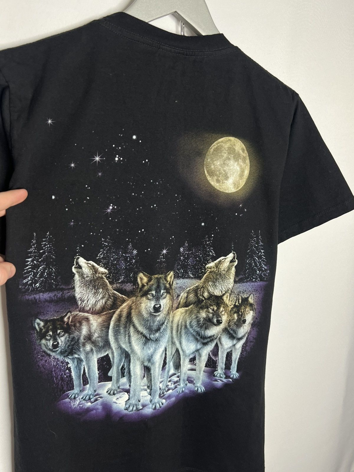 Band Tees Vintage Wild Wolves T-Shirt Tee Overprinted Art Size US M / EU 48-50 / 2 - 8 Thumbnail