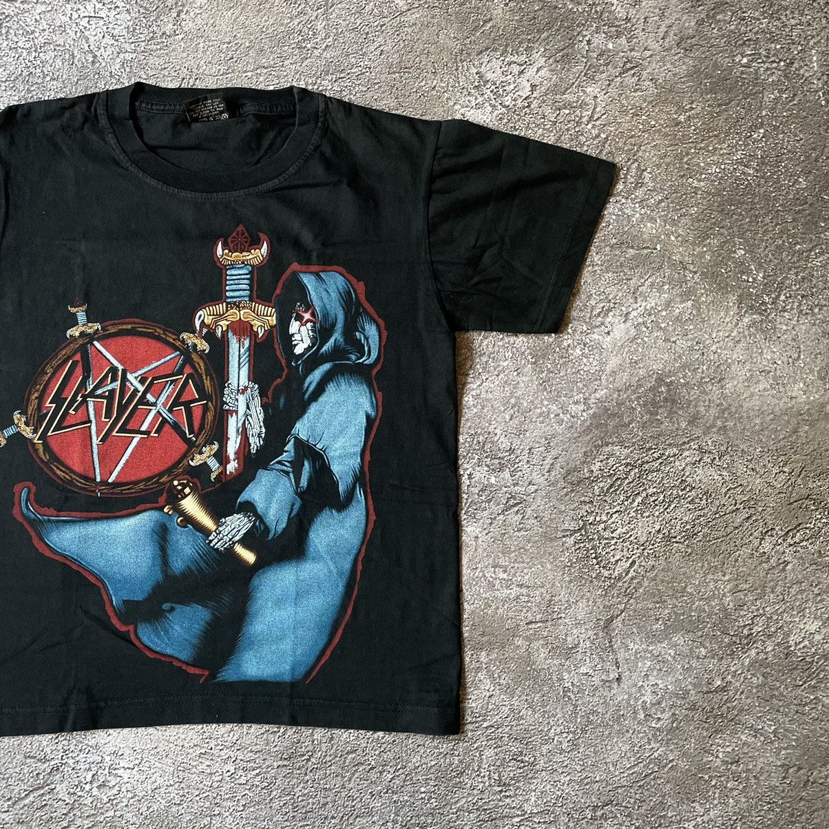 Vintage Vintage 90s Slayer Graphic Tee Punk Horror Thrashed Boxy S Size US S / EU 44-46 / 1 - 2 Thumbnail