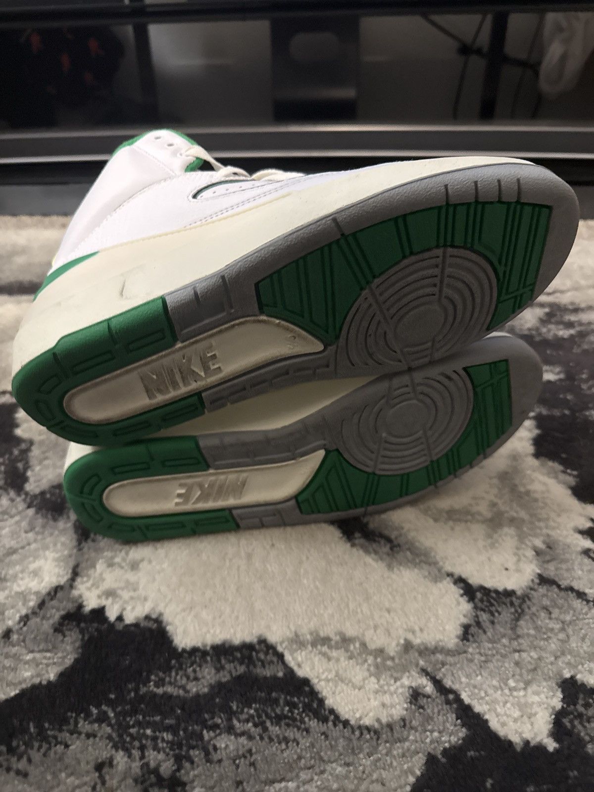 Jordan Brand Air Jordan 2 ‘Lucky Green’ Size US 9.5 / EU 42-43 - 5 Thumbnail