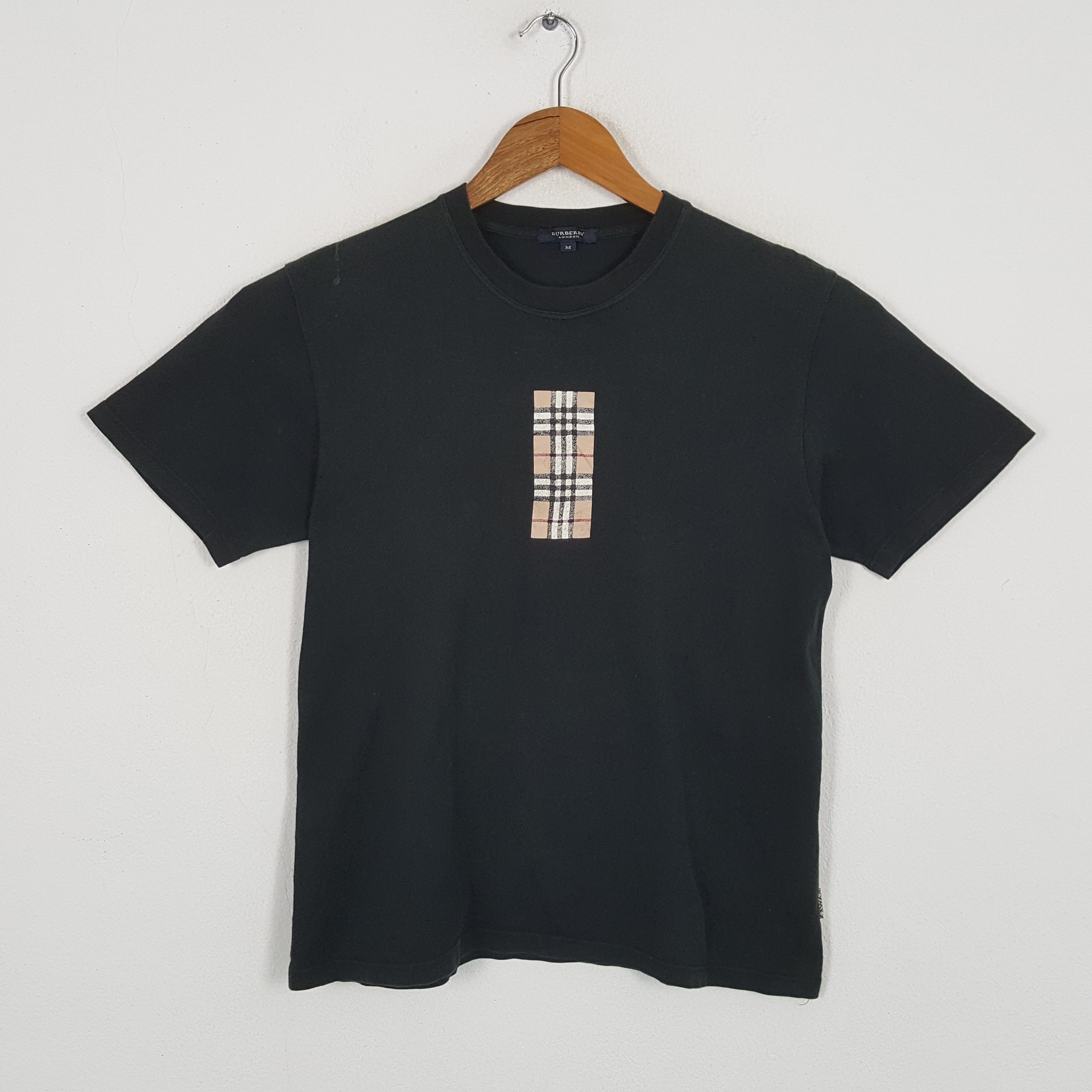 Burberry × Japanese Brand × Vintage Vintage BURBERRY LONDON Fashion Brand T-Shirts Size US M / EU 48-50 / 2 - 1 Thumbnail