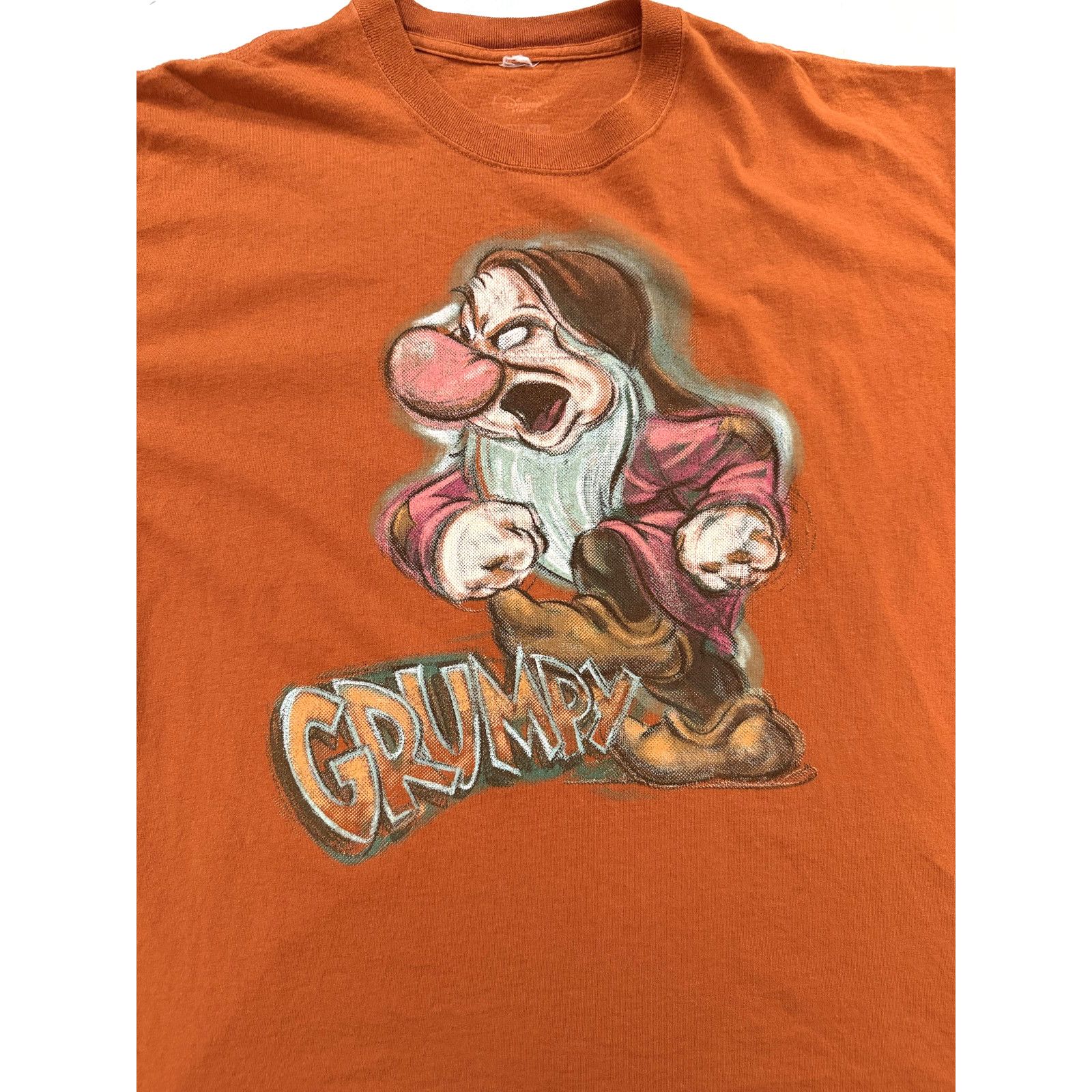 Disney Vintage Disney Grumpy Snow White TShirt Mens XL Cartoon 90s Size US XL / EU 56 / 4 - 2 Thumbnail