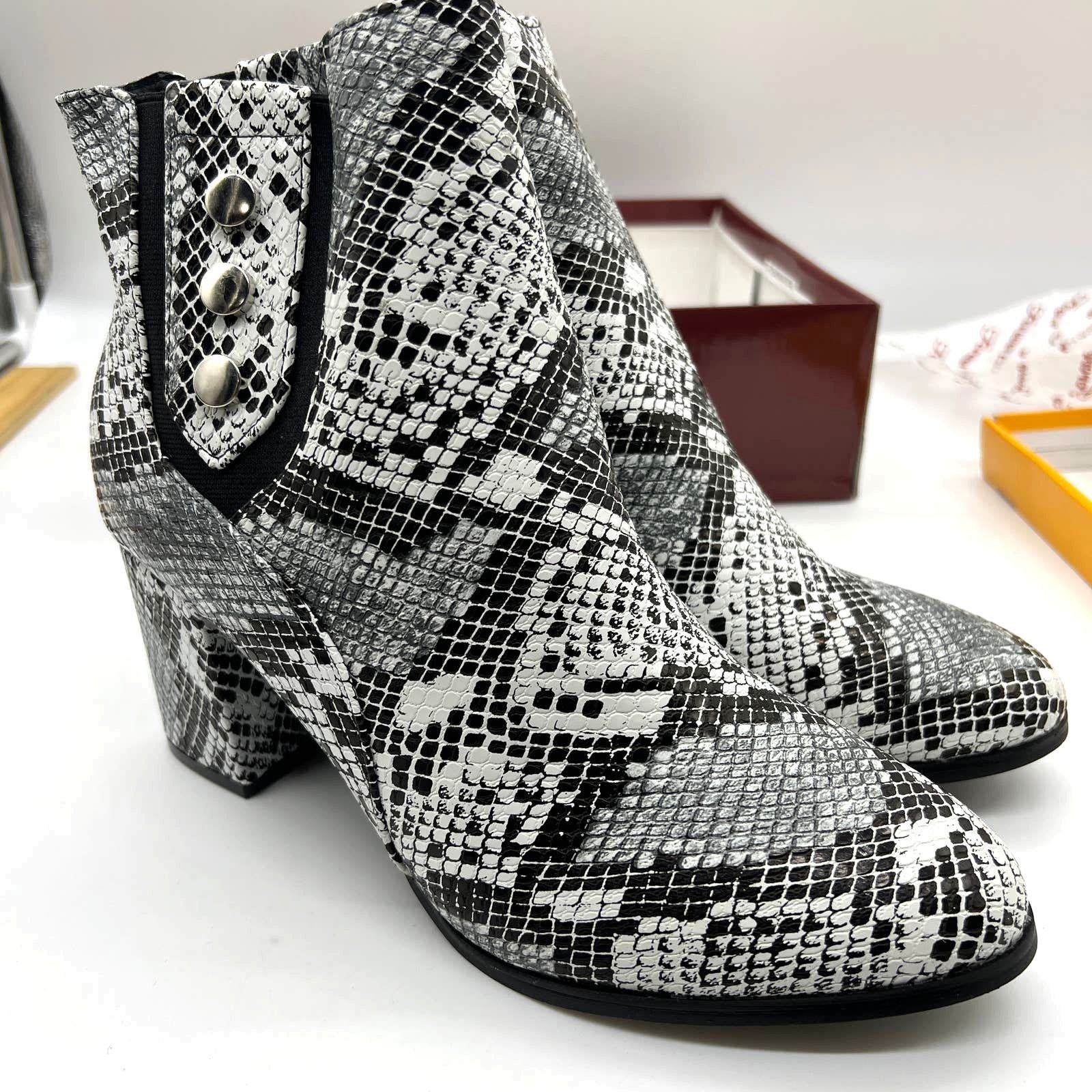 Other Forever Faux Leather Chunky Heeled Boots Womens Size 8.5 Size US 8.5 / IT 38.5 - 1 Thumbnail