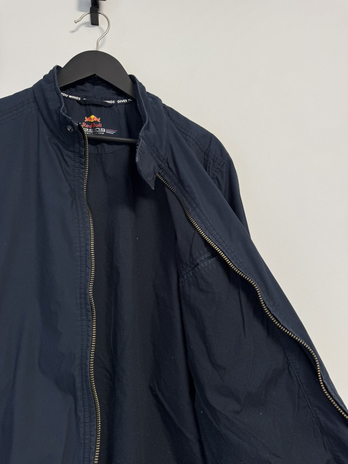 Red Bull Red Bull Racing RB8 Jacket Navy Formula 1 F1 Windbreaker Size US L / EU 52-54 / 3 - 16 Thumbnail