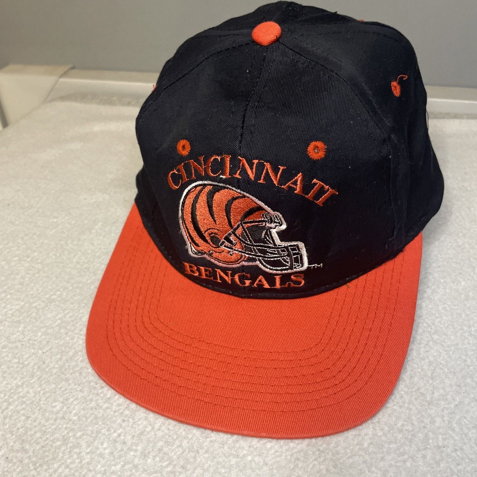 Other Vintage Cincinnati Bengals Hat AJD Snapback 90s NFL Logo Size ONE SIZE - 1 Thumbnail