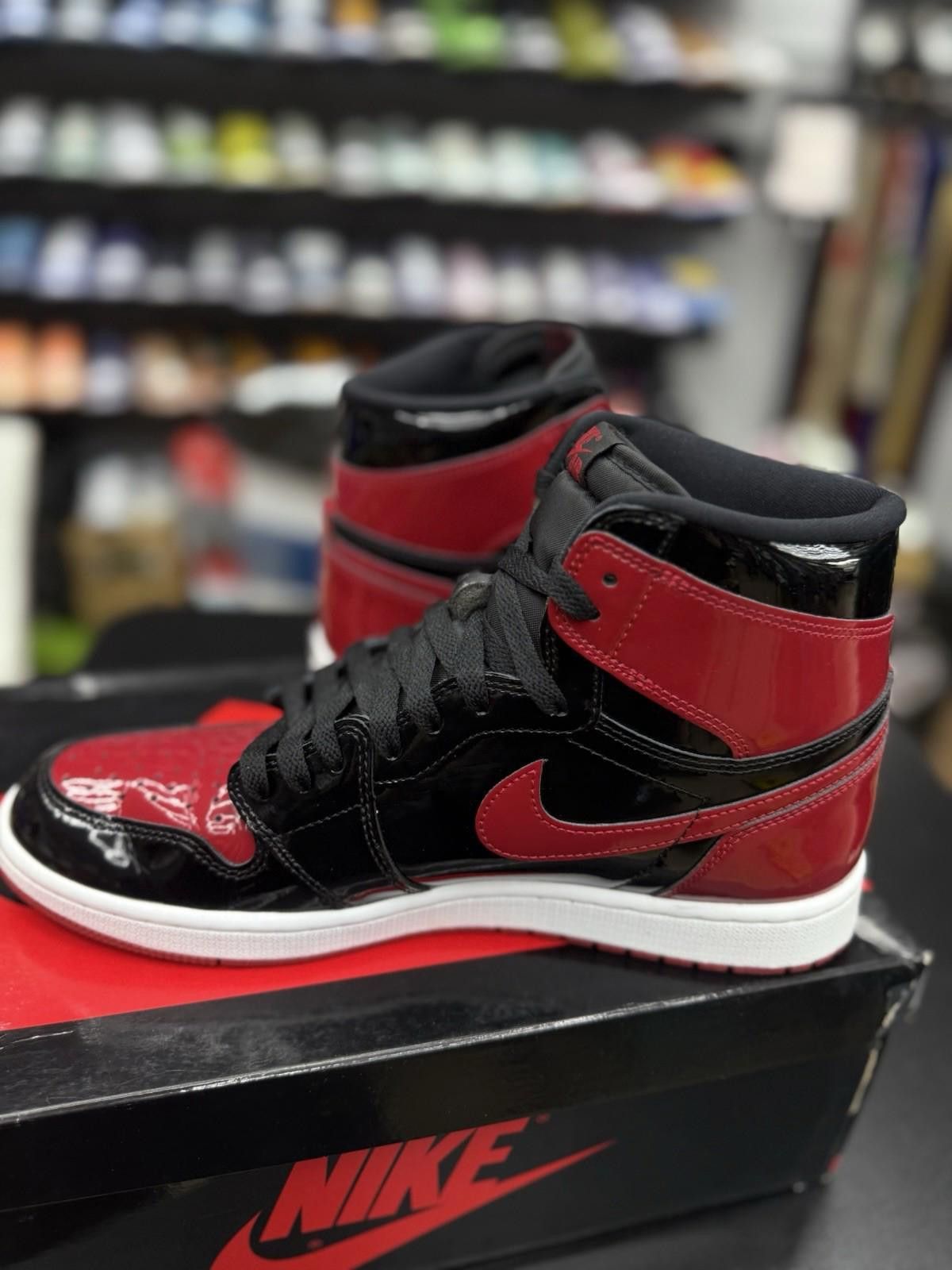 Jordan Brand Size 10.5 - Jordan 1 Retro OG High Patent Bred 555088-063 Size US 10.5 / EU 43-44 - 9 Thumbnail
