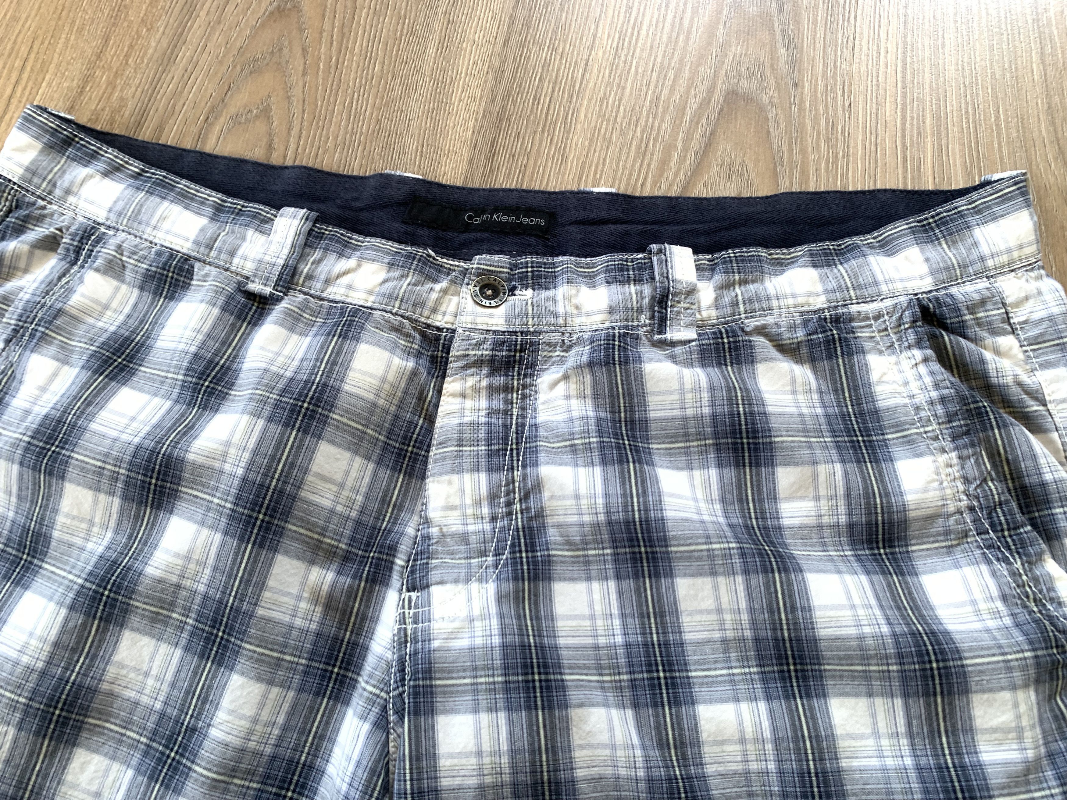 Calvin Klein Vintage Calvin Klein Regular Checked Cargo Shorts Size US 40 / EU 56 - 4 Thumbnail