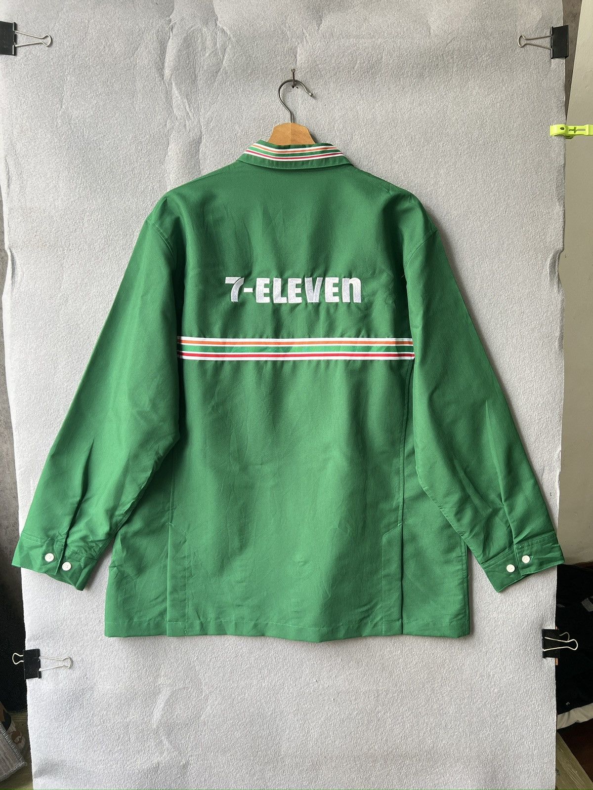 Japanese Brand 367. vintage 90s 7-Eleven Japan uniform jacket. Size US XL / EU 56 / 4 - 2 Thumbnail