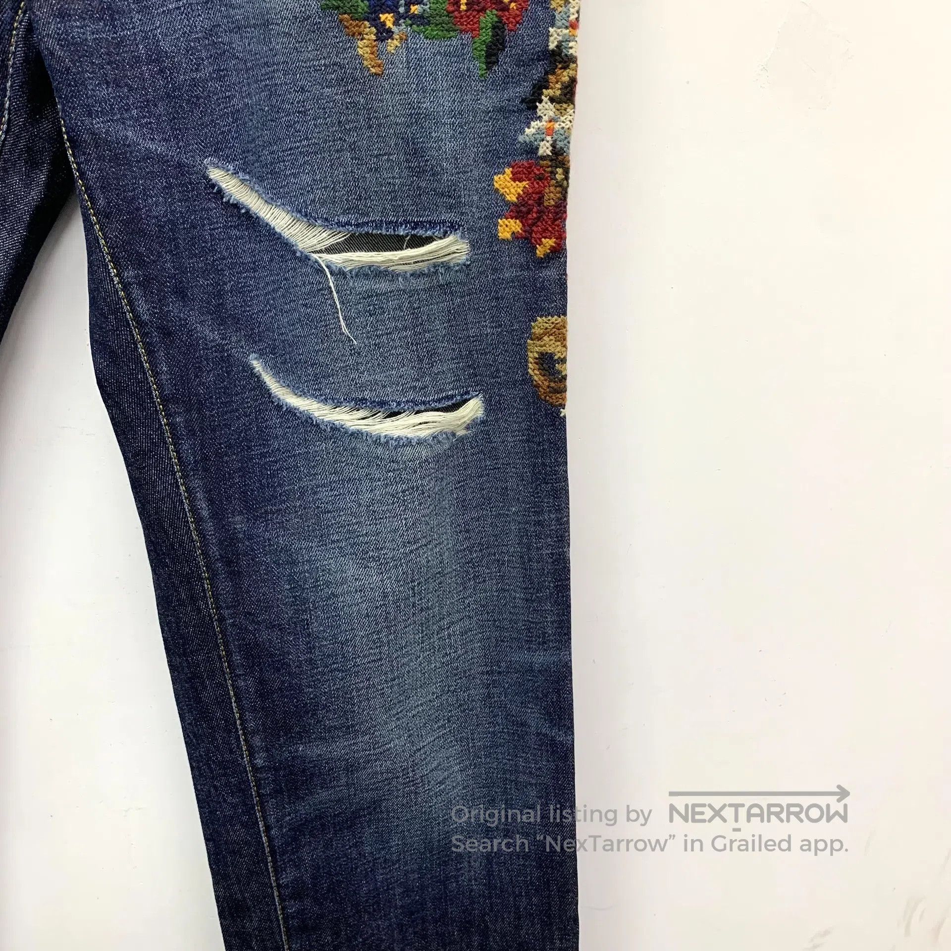 Dolce & Gabbana Dolce Gabbana Dark blue distressed floral embroidery desig Size US 36 / EU 52 - 4 Thumbnail