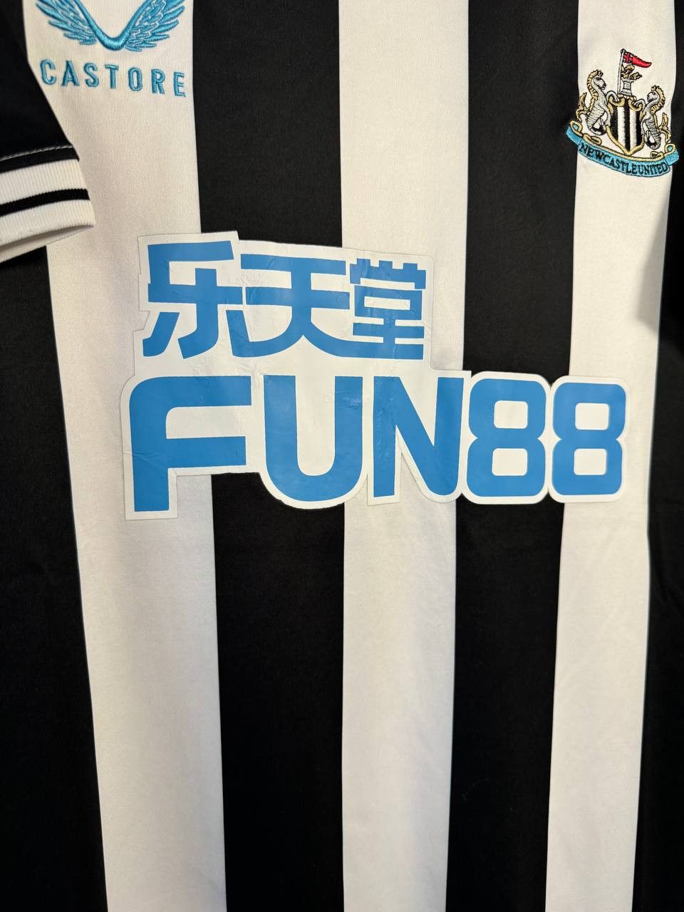 Castore × Vintage Vintage Newcastle United 2022/23 Castore Soccer Jersey Size US M / EU 48-50 / 2 - 9 Thumbnail