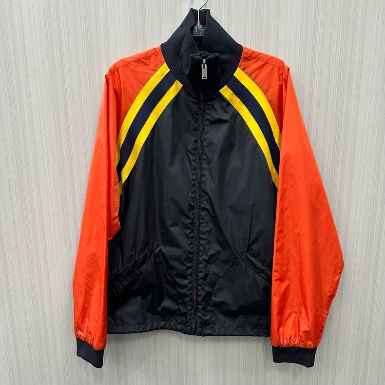 Gucci Gucci Make old coats with squares on the back. 2504-Nextarr Size US S / EU 44-46 / 1 - 1 Thumbnail