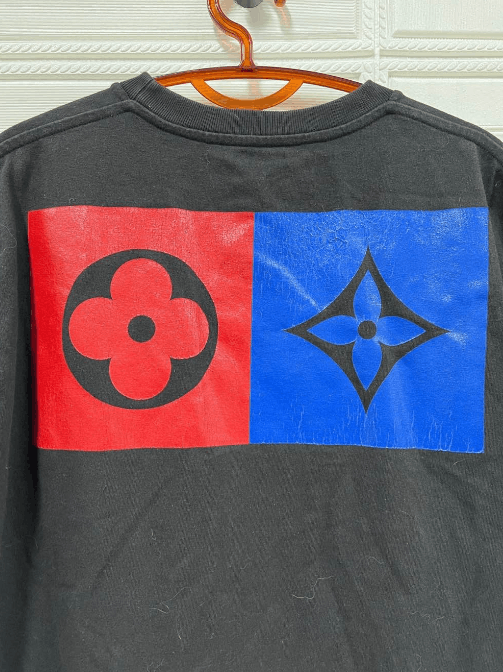 Louis Vuitton Louis Vuitton short-sleeve T-shirt Size US L / EU 52-54 / 3 - 6 Thumbnail
