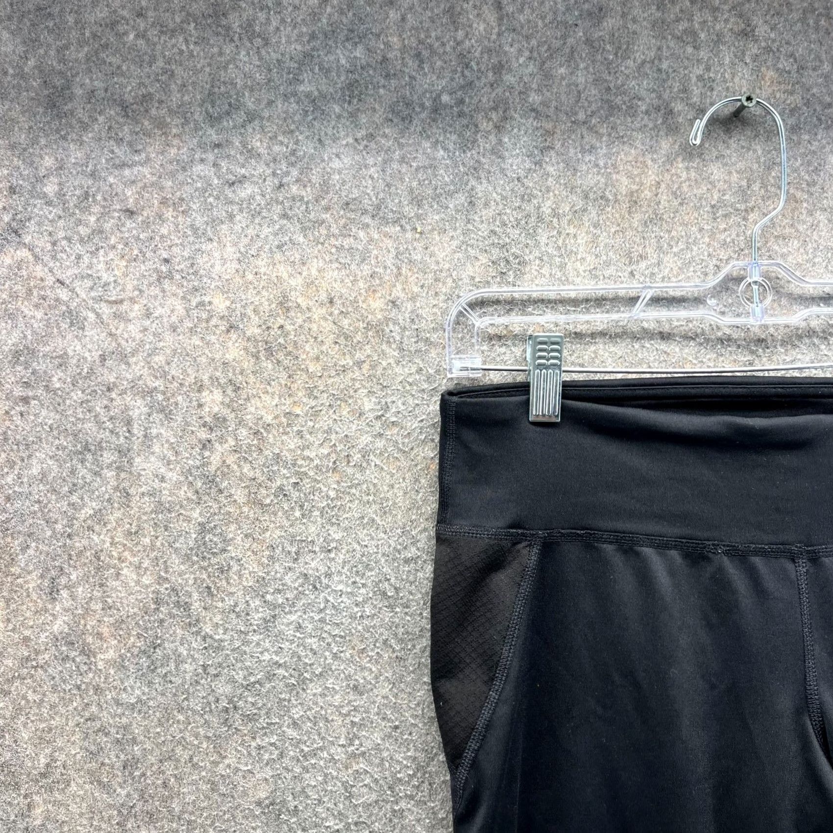 Reebok Reebok Pants Womens Medium Black Leggings Capri High Rise Yoga Gym Athletic | Capris | 28 in Waist | Black | XS-XL? Size 32" / US 10 / IT 46 - 5 Thumbnail