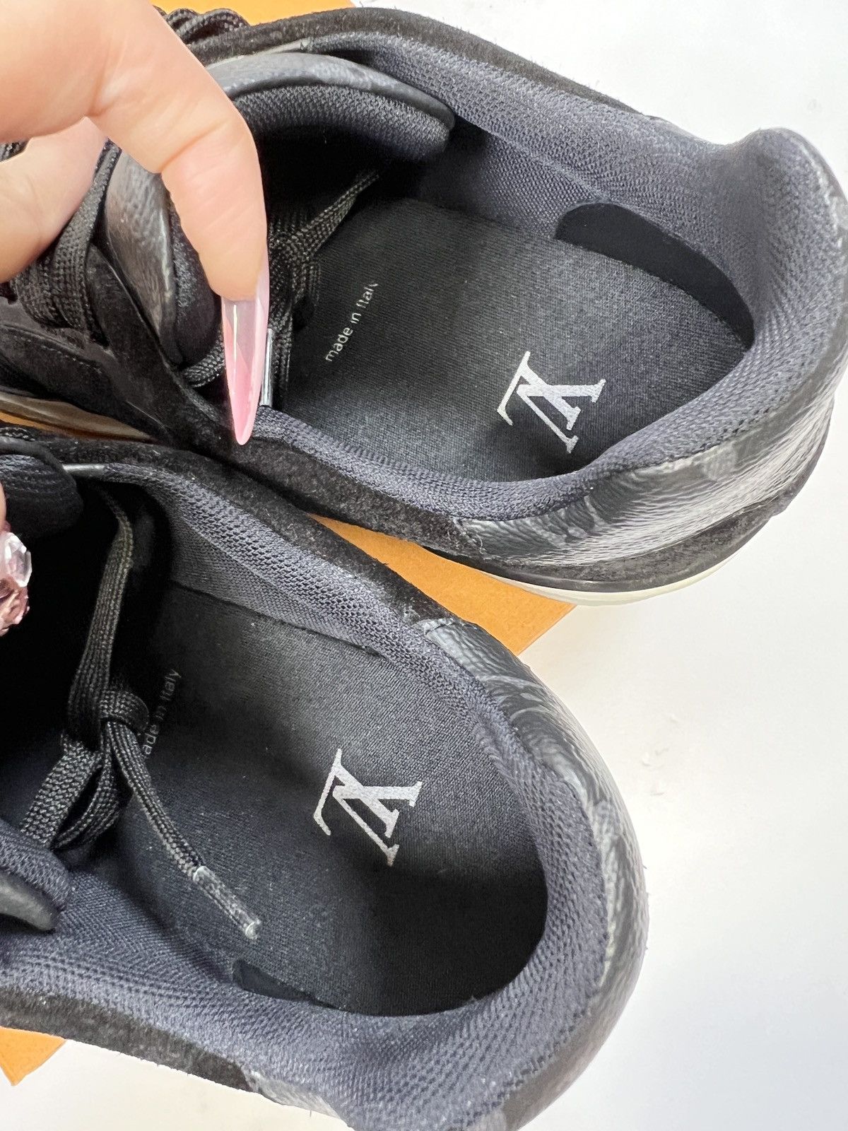 Louis Vuitton LV Louis Vuitton Leather Suede Trainer Trainers Men Sneakers Size US 8.5 / EU 41-42 - 6 Thumbnail