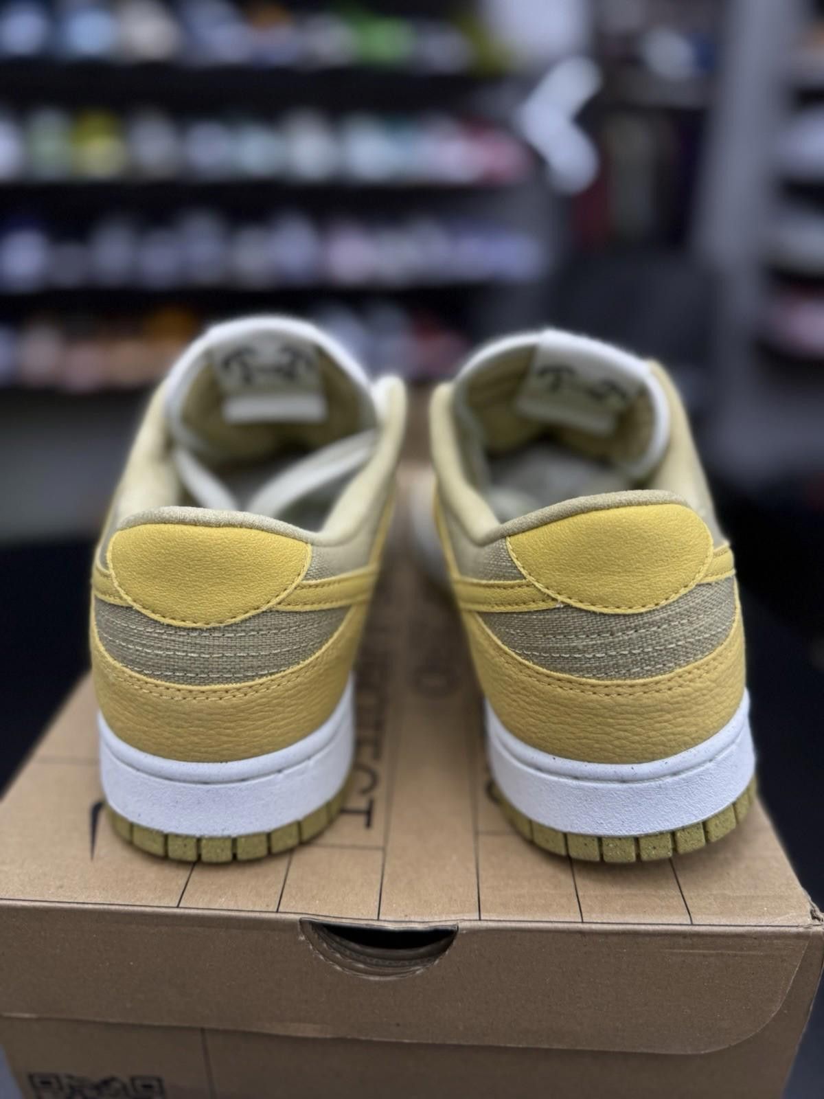 Nike DV1681-100 Nike Dunk Low Sun Club Sanded 9.5 Size US 9.5 / EU 42-43 - 6 Thumbnail