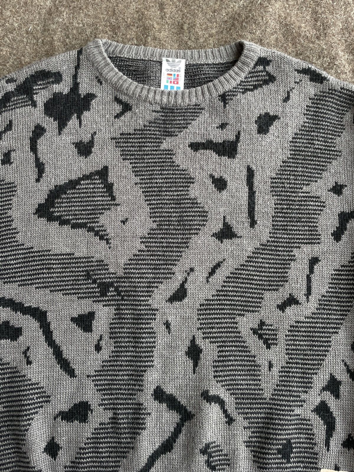 Adidas Vintage Adidas Original Sweater Size US M / EU 48-50 / 2 - 3 Thumbnail