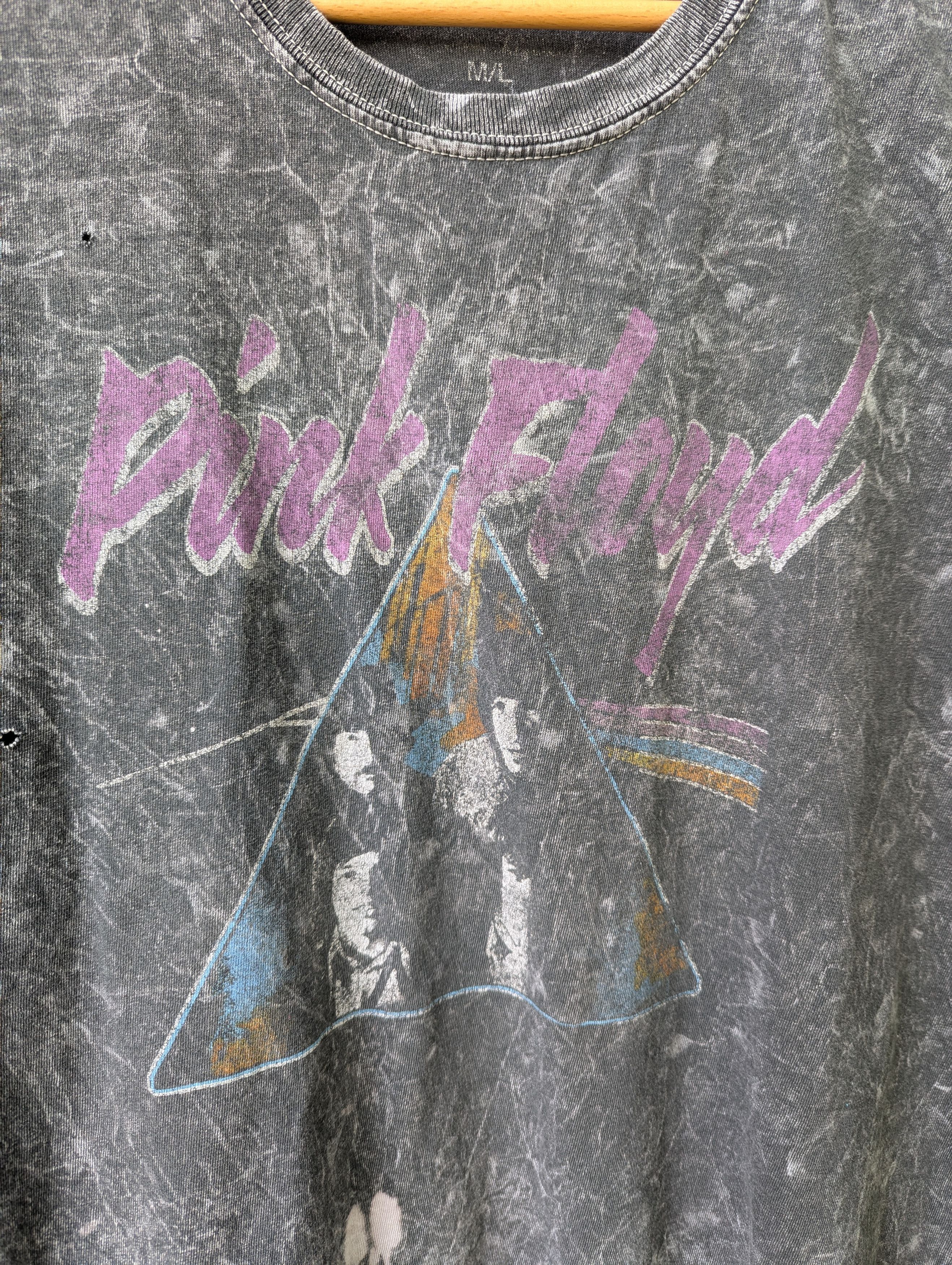 Band Tees Thrased Pink Floyd Band Tshirt Size US M / EU 48-50 / 2 - 4 Thumbnail