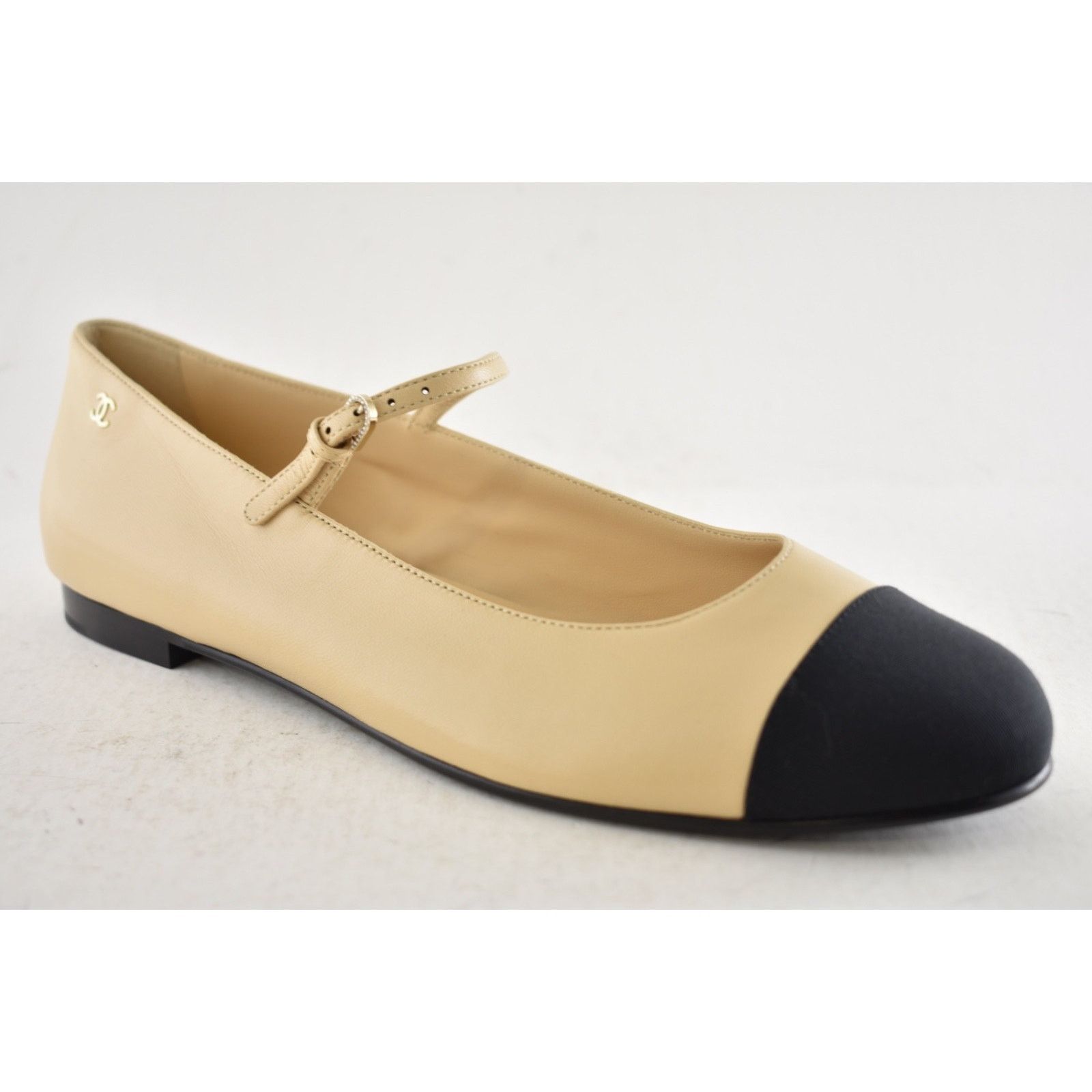 Chanel Chanel 24A Beige Leather Black Logo Mary Jane Ballerina 41.5 Size US 11.5 / IT 41.5 - 5 Thumbnail