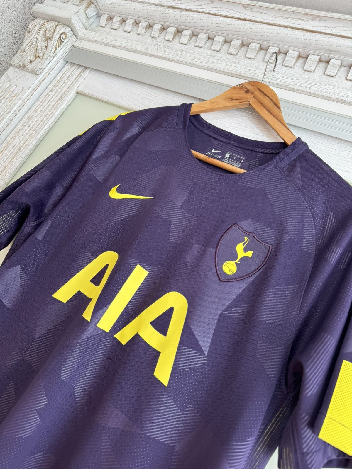 Nike Tottenham Hotspur 2017-2018 Third Soccer Jersey Football Kit Size US L / EU 52-54 / 3 - 7 Thumbnail