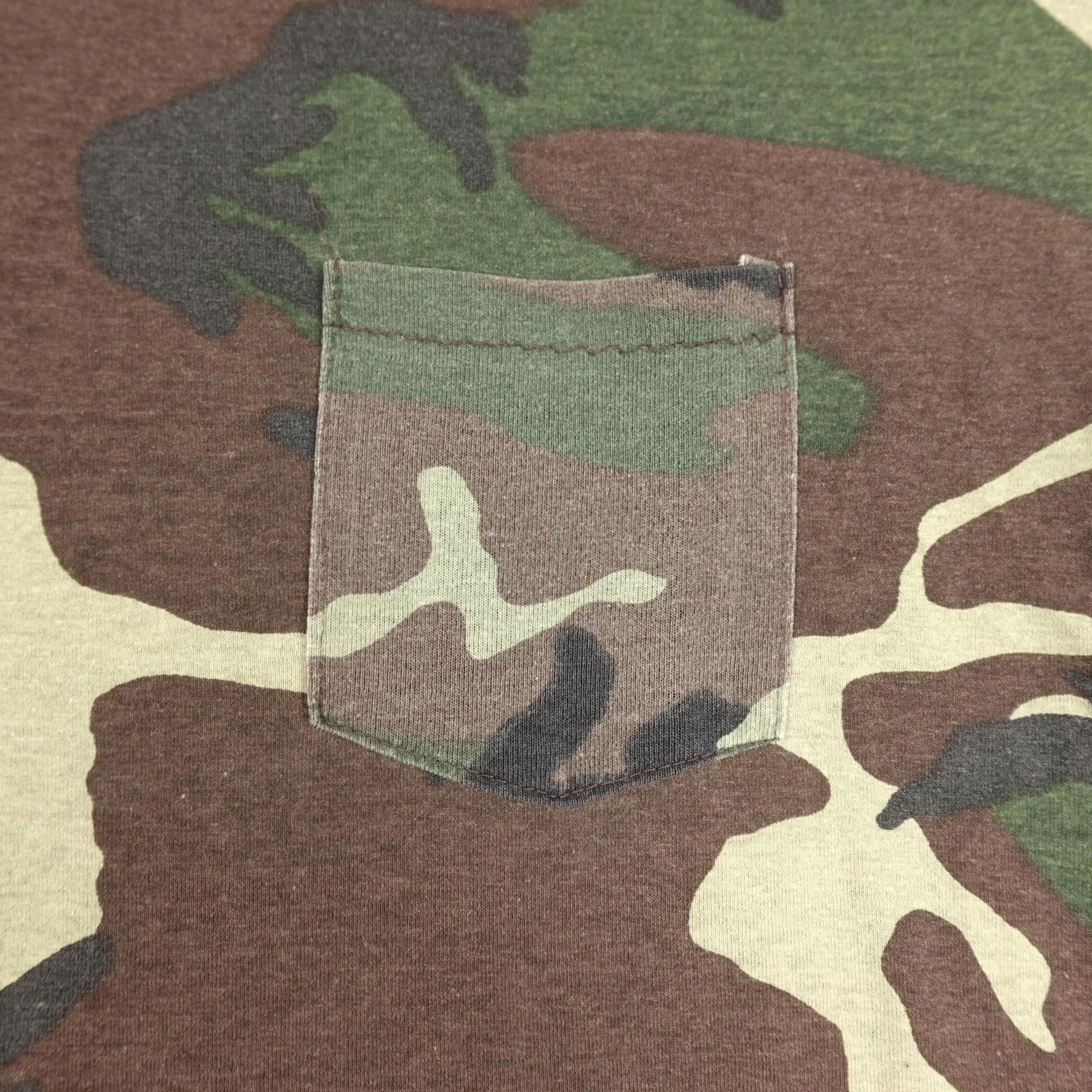 Vintage VINTAGE Camouflage Shirt Mens Large Green Brown Camo Pocket Tee Military Outdoors Soft 90s Size US M / EU 48-50 / 2 - 4 Thumbnail