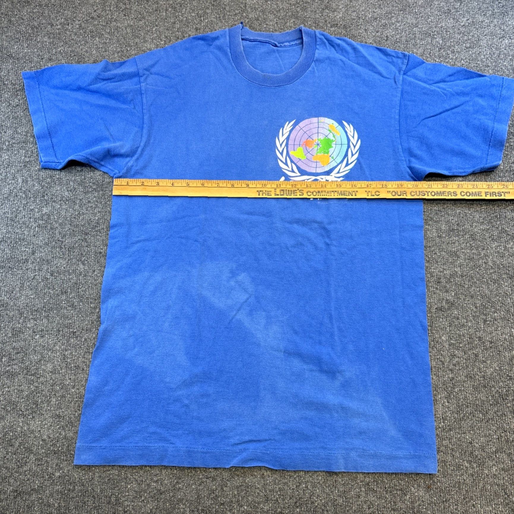 Fruit Of The Loom VINTAGE United Nations UN Map T Shirt Men’s Large Blue Graphic L Mens Shirt Size US L / EU 52-54 / 3 - 5 Thumbnail