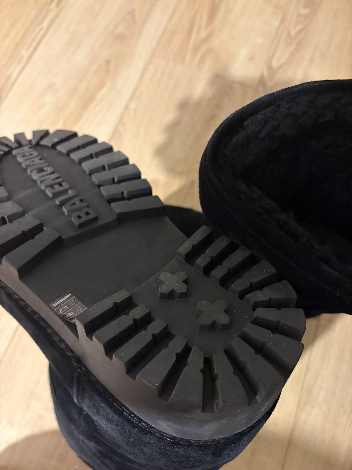 Balenciaga Balenciaga black suede Alaska boots Size US 8 / EU 41 - 6 Thumbnail