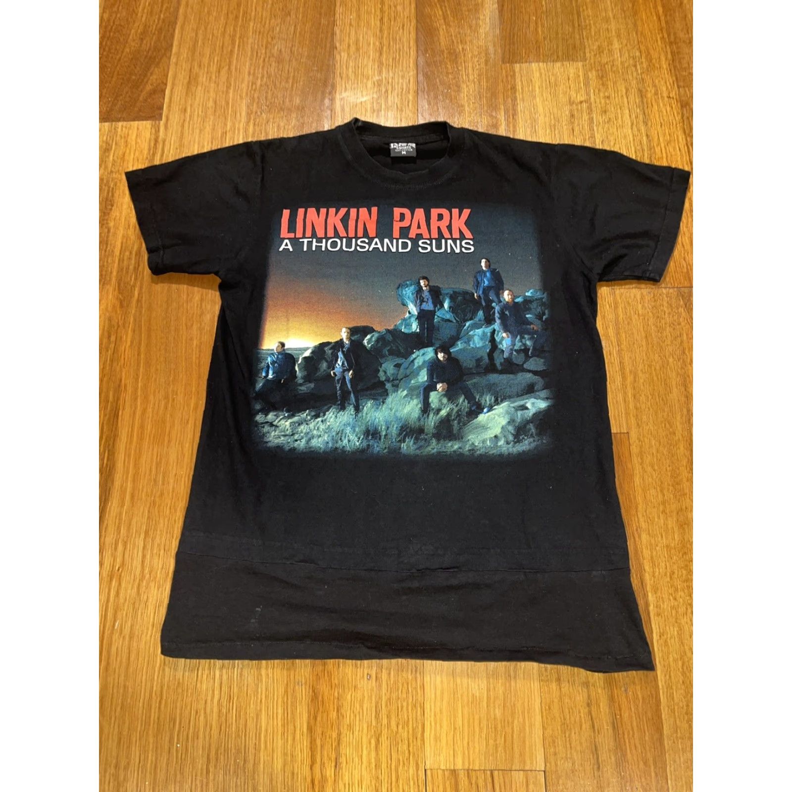 Vintage VINTAGE Linkin Park World Tour T-Shirt Black M Unisex Adults Graphic Print Band 2000s 2010s Mens Womens Size US M / EU 48-50 / 2 - 3 Thumbnail