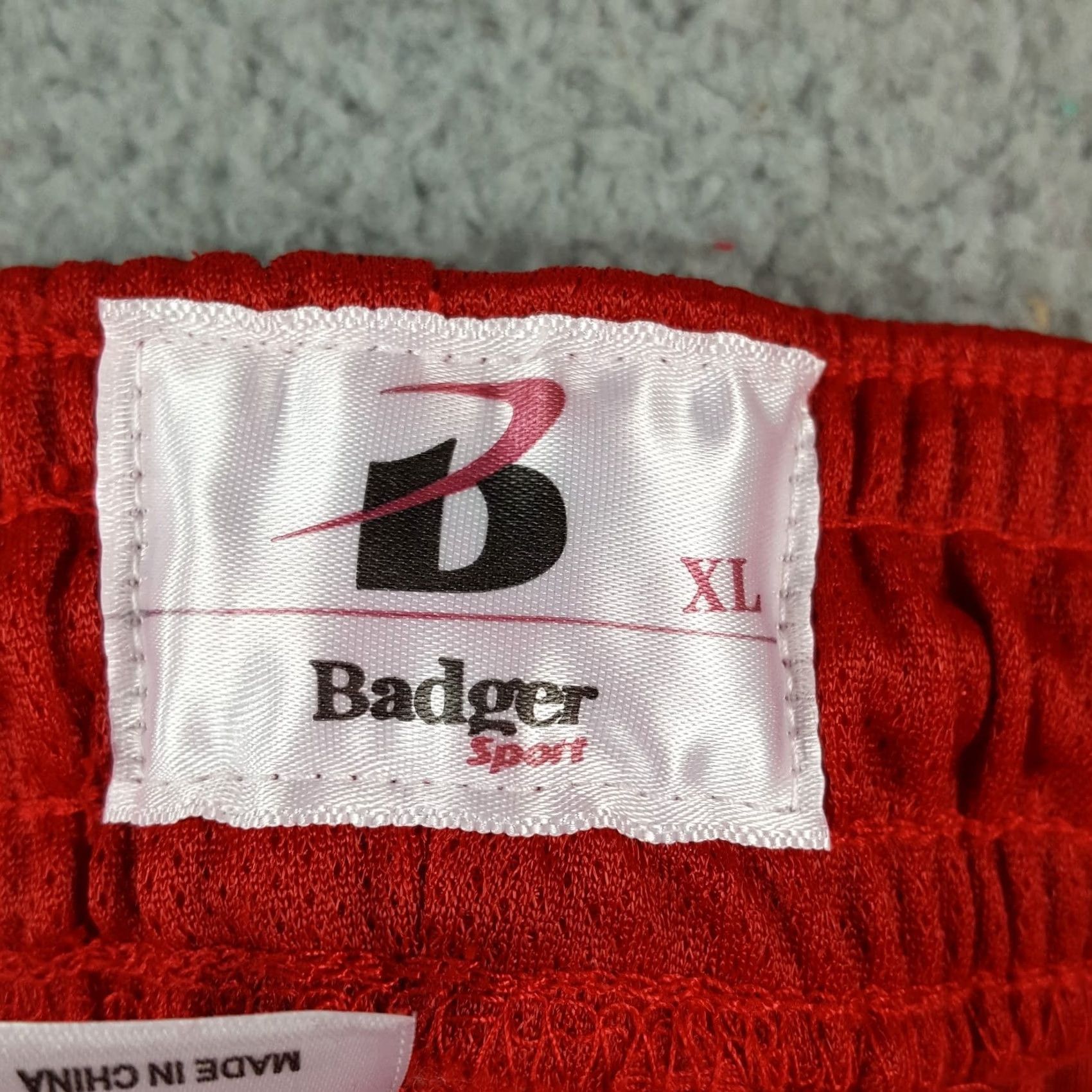 Vintage VINTAGE Basketball Shorts Men's XL Red Retro Drawstring Gym Workout Size US 36 / EU 52 - 7 Thumbnail
