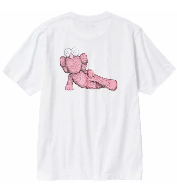Kaws × Uniqlo Uniqlo UT x Kaws Short Sleeve Graphic T-Shirt Size Asian M Size US M / EU 48-50 / 2 - 2 Thumbnail