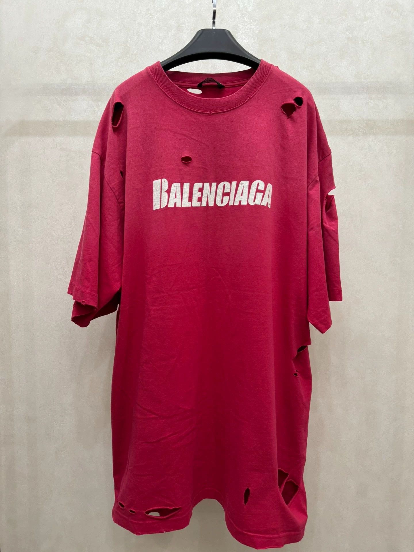 Balenciaga Balenciaga red big hole short sleeved shirt Size US S / EU 44-46 / 1 - 1 Thumbnail