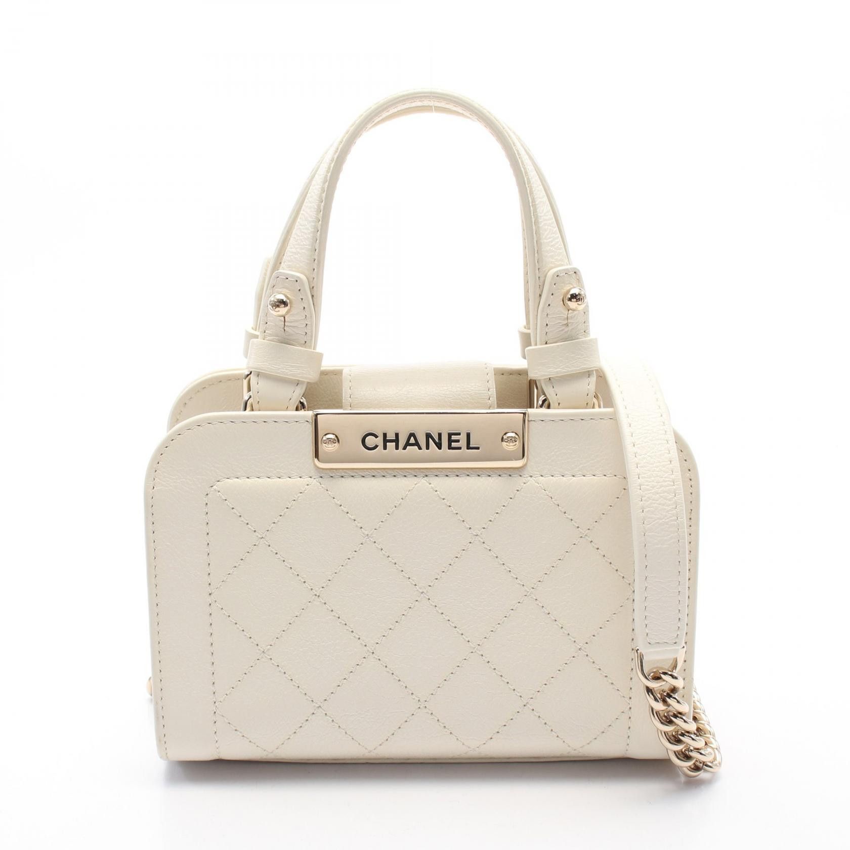 Chanel Chanel Matelasse Leather Shoulder Bag A93731 Leather Crossbody Bag A93731 in Beige, Women's