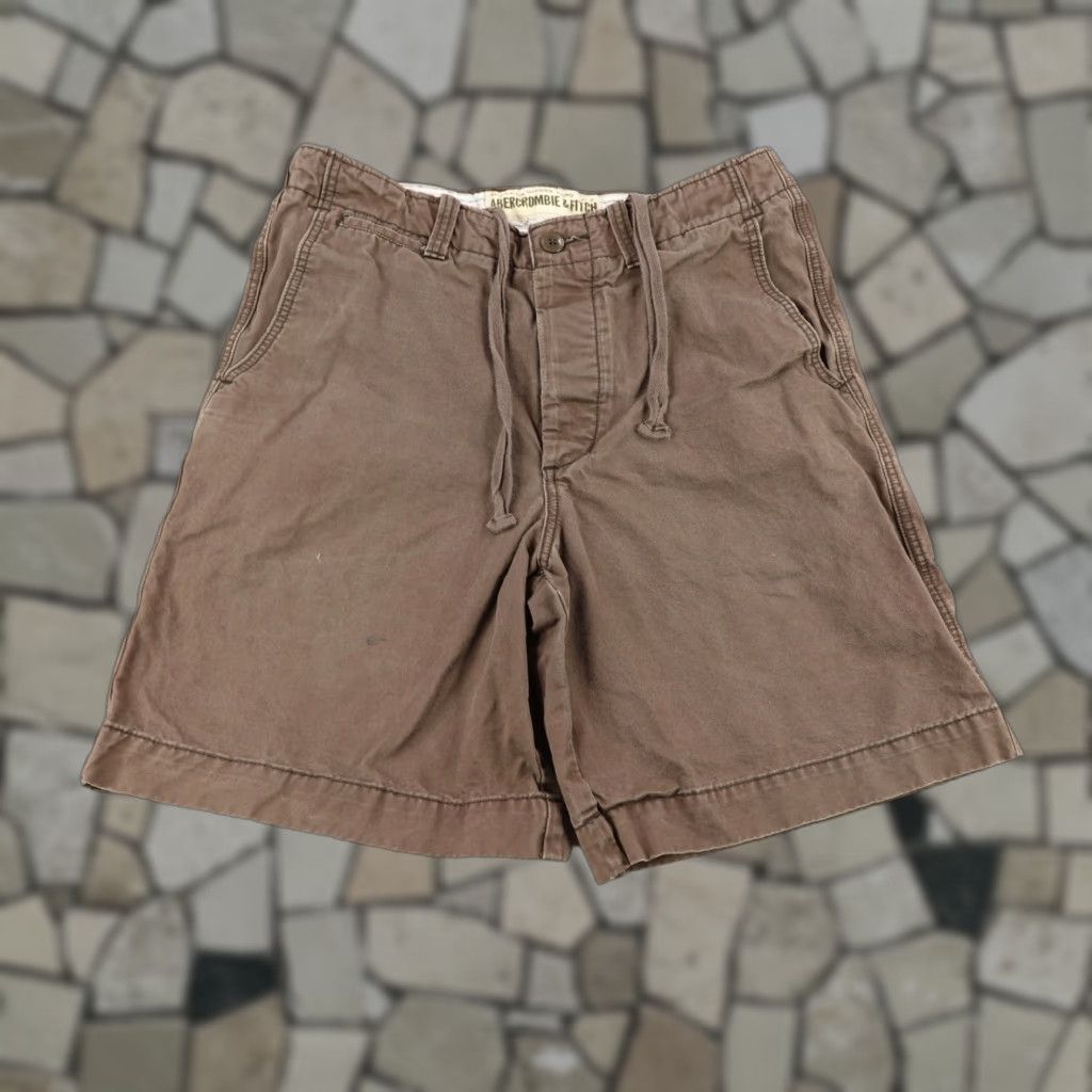 Abercrombie & Fitch VINTAGE Abercrombie & Fitch Shorts Mens 32 Brown Button Fly Drawstring Moose Y2K Chino Casual Travel Workwear Cotton Canvas Front Pockets Regular Mens Size US 34 / EU 50 - 1 Thumbnail