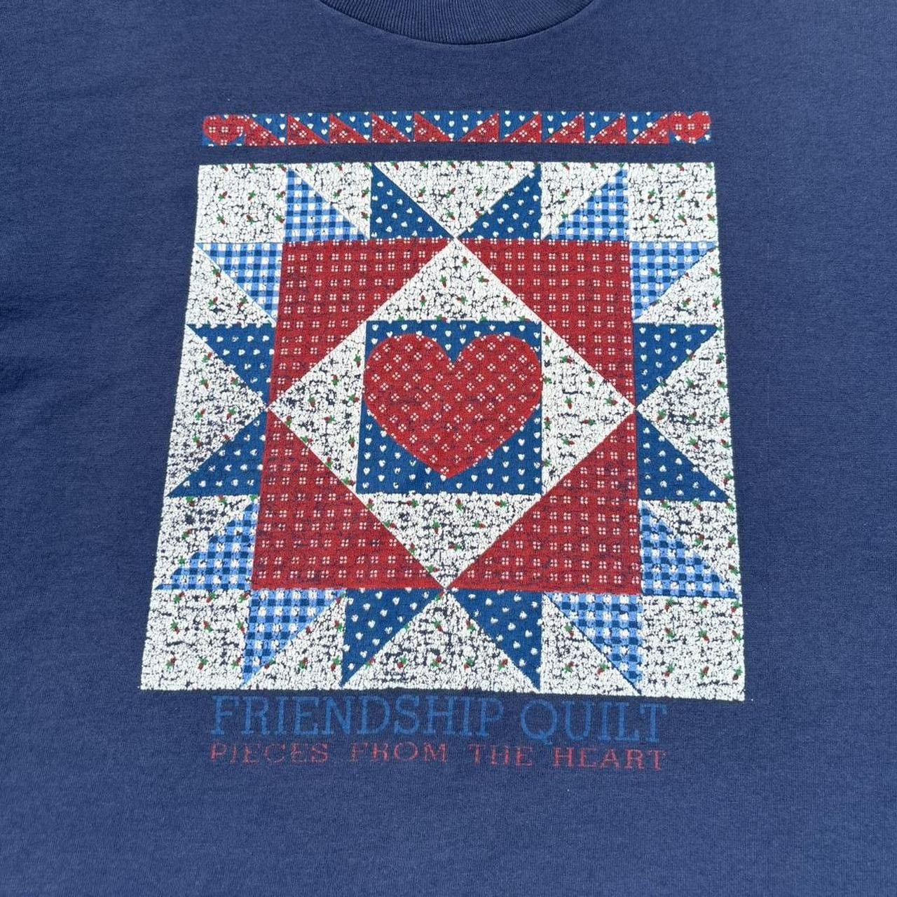 Vintage Vintage 90s Navy Friendship Quilt Plaid Heart Tee Shirt Size US L / EU 52-54 / 3 - 2 Thumbnail