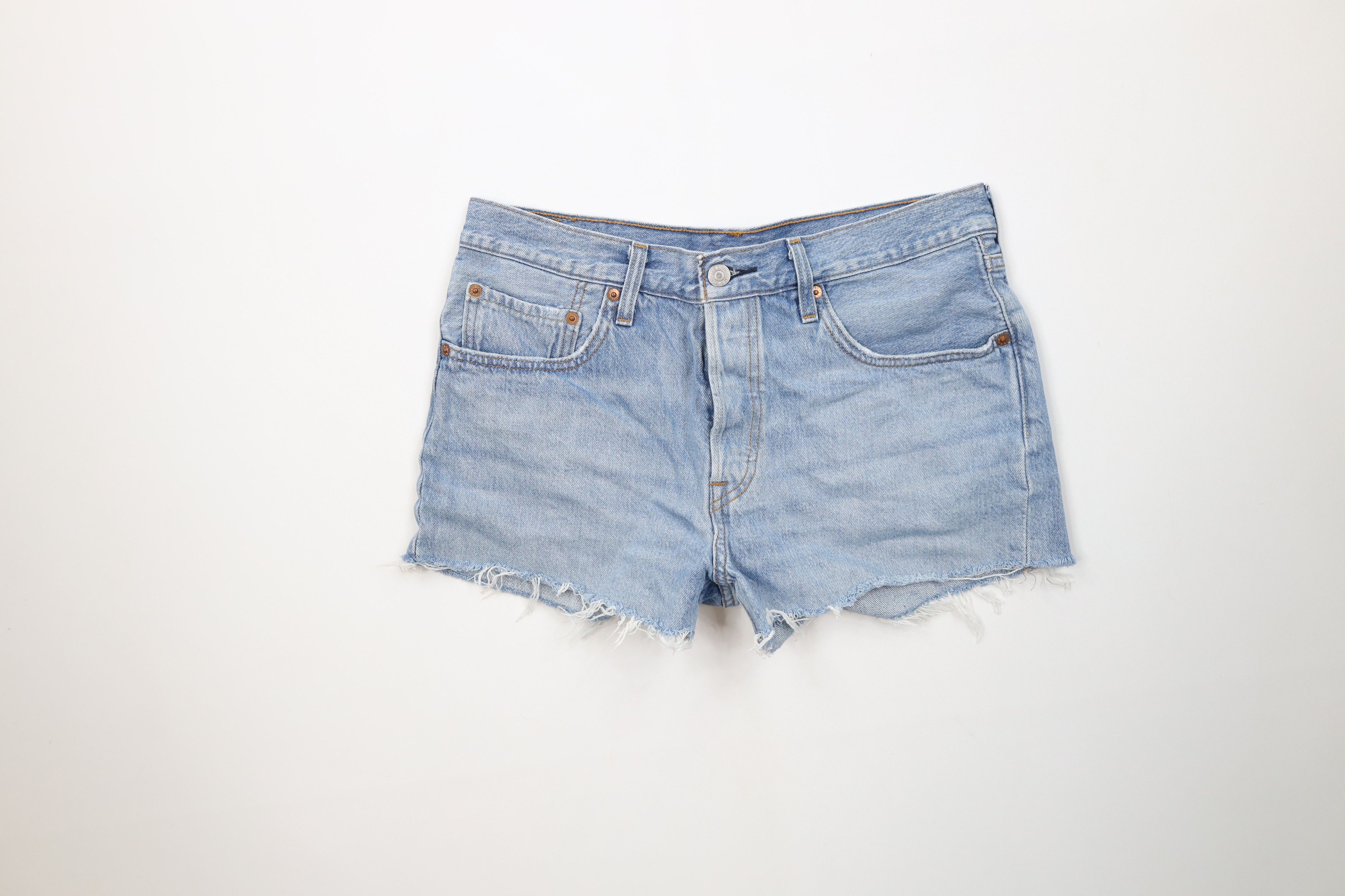 Levi's Vintage Y2K Levis 501xx Button Fly Cut Off Denim Jean Shorts Size 30" / US 8 / IT 44 - 1 Thumbnail